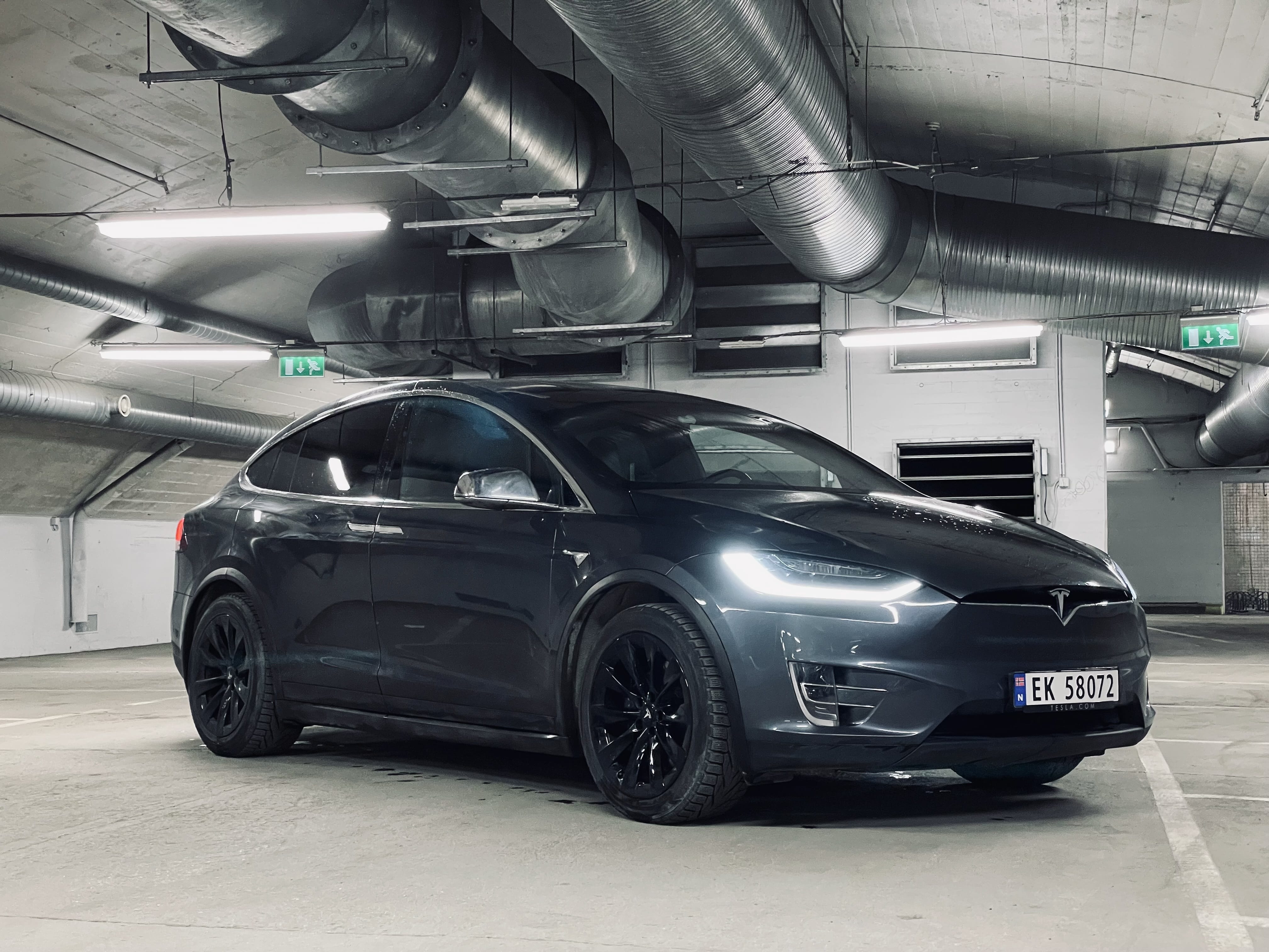 Tesla Model X med Aircondition