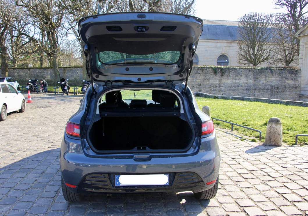 Renault Clio avec Entrée audio / iPod
