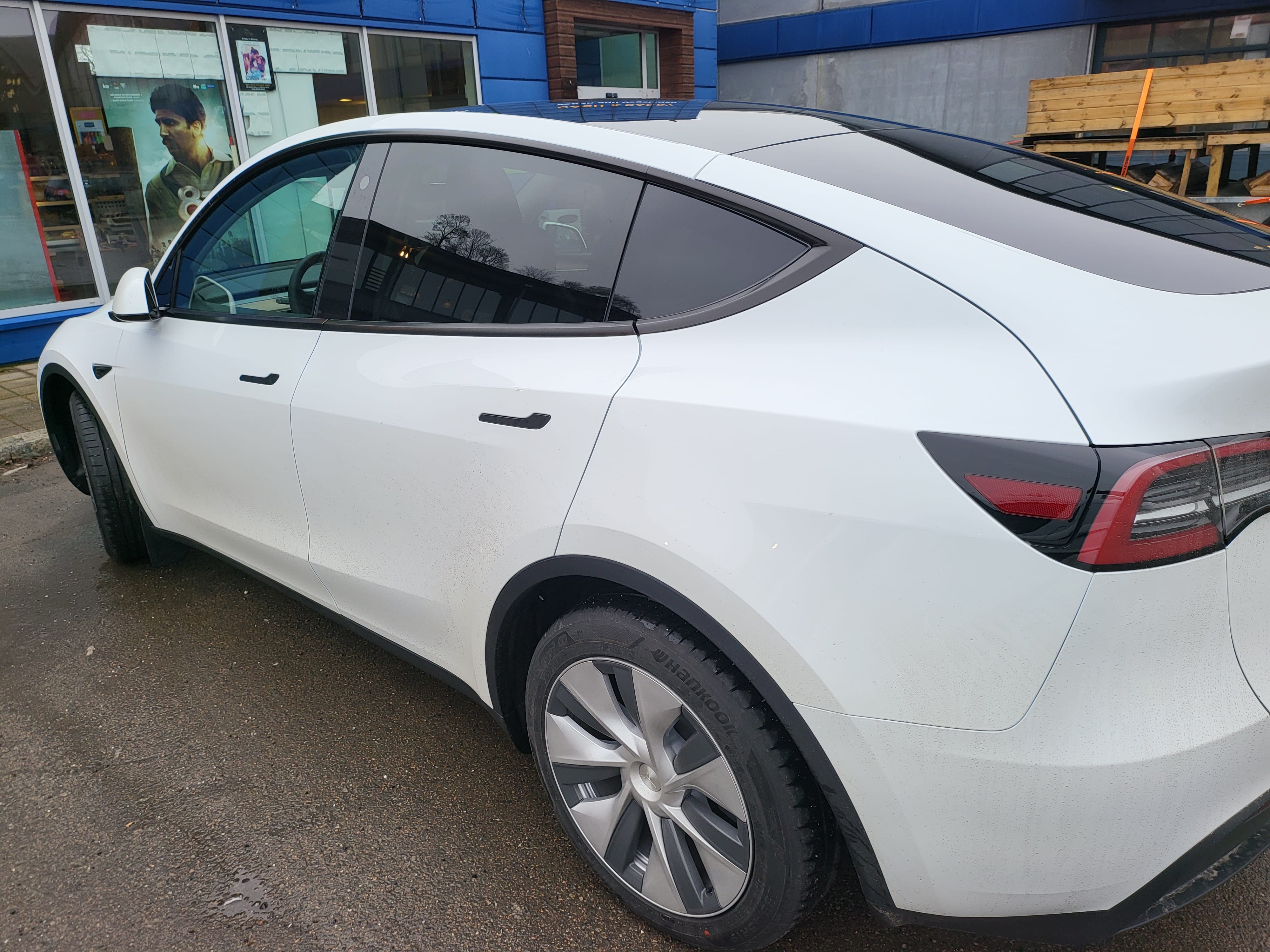 Tesla Model Y med Babysete