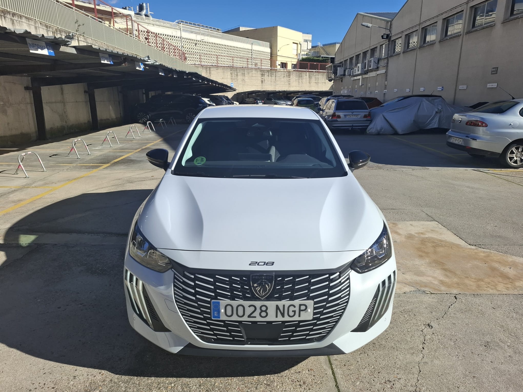 Peugeot 208 con Aire acondicionado