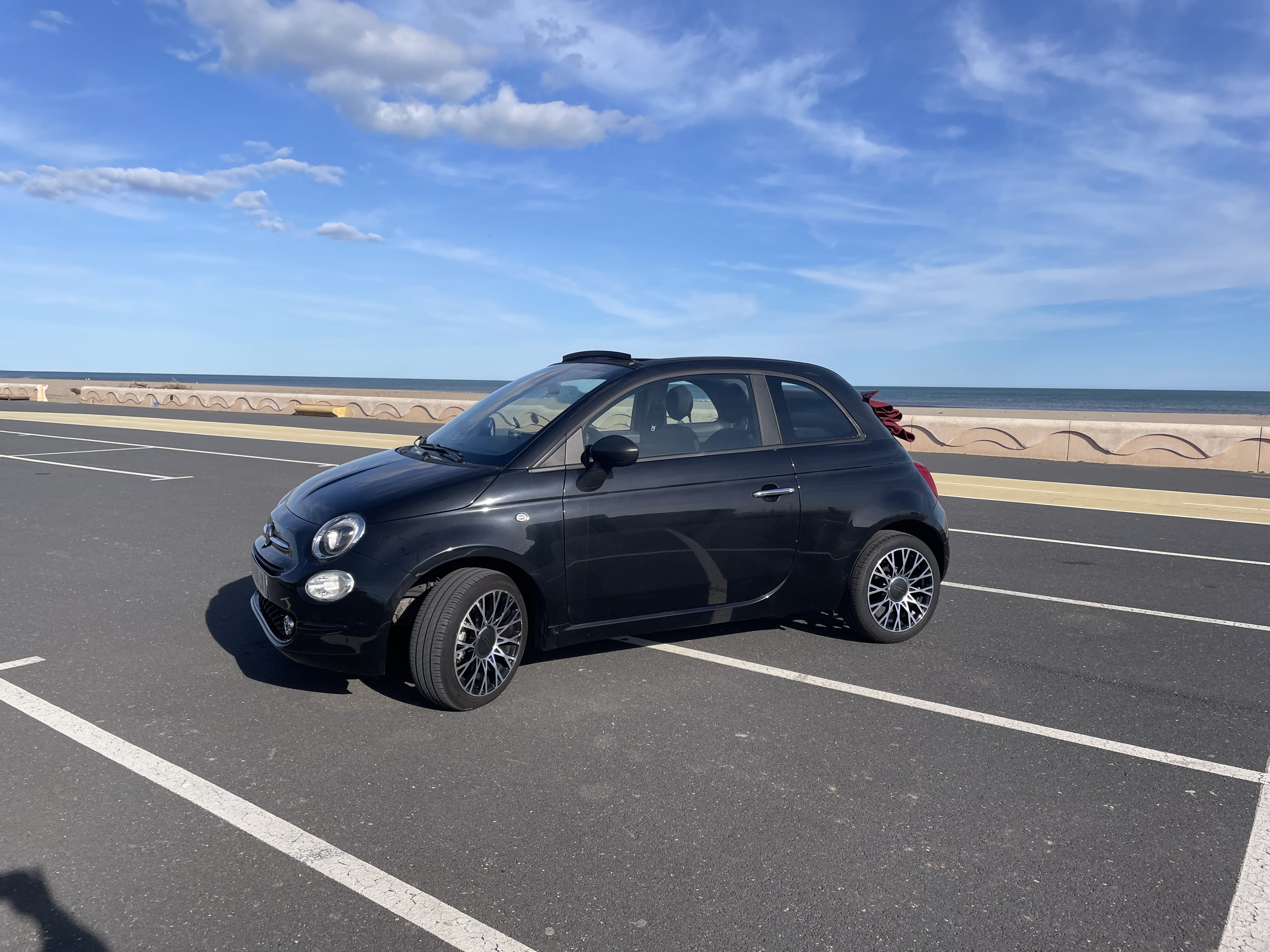 Fiat 500 C, 2024, Essence 95 / Électrique (hybride)