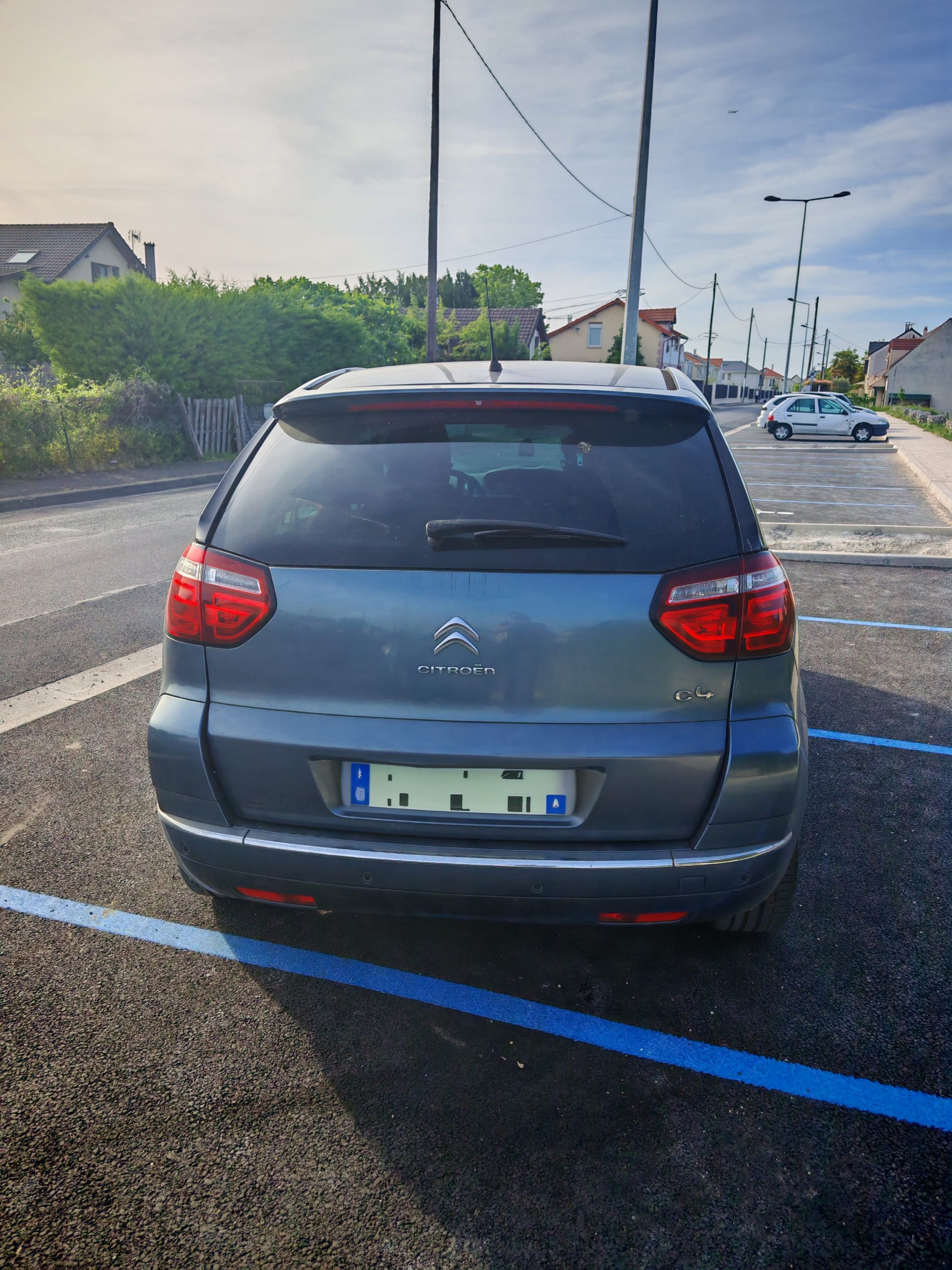 Citroen C4 Picasso avec Autoradio