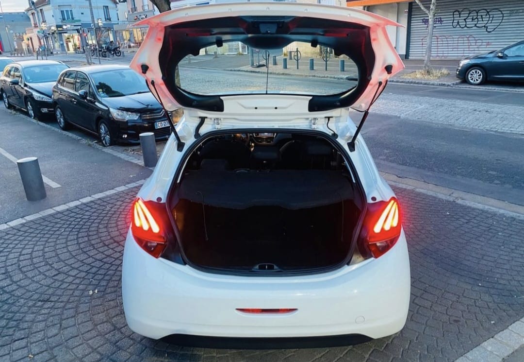 Peugeot 208 avec Régulateur de vitesse