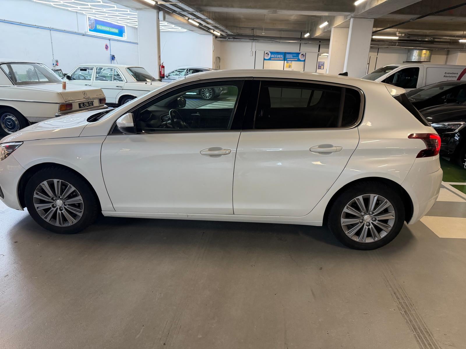Peugeot 308 avec Climatisation