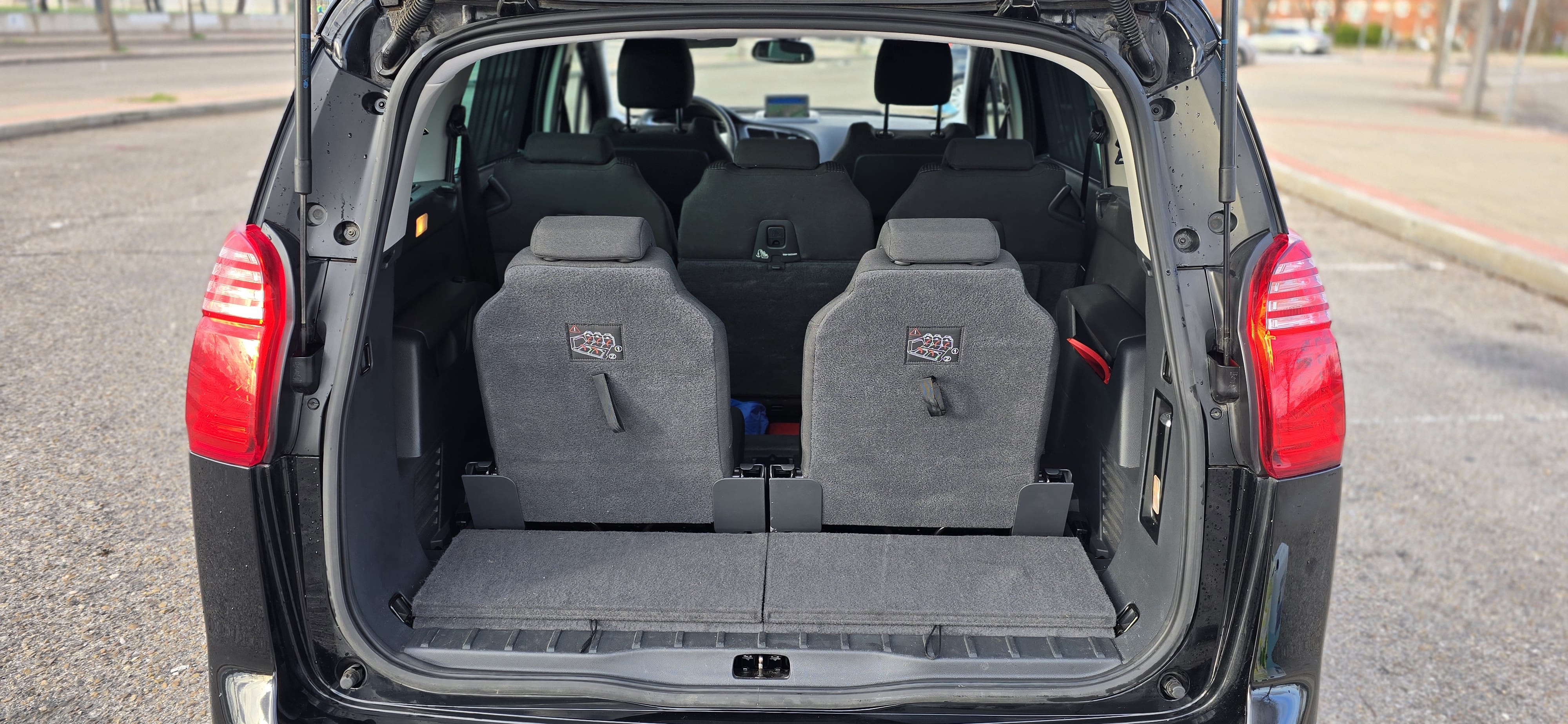 Peugeot 5008 con GPS