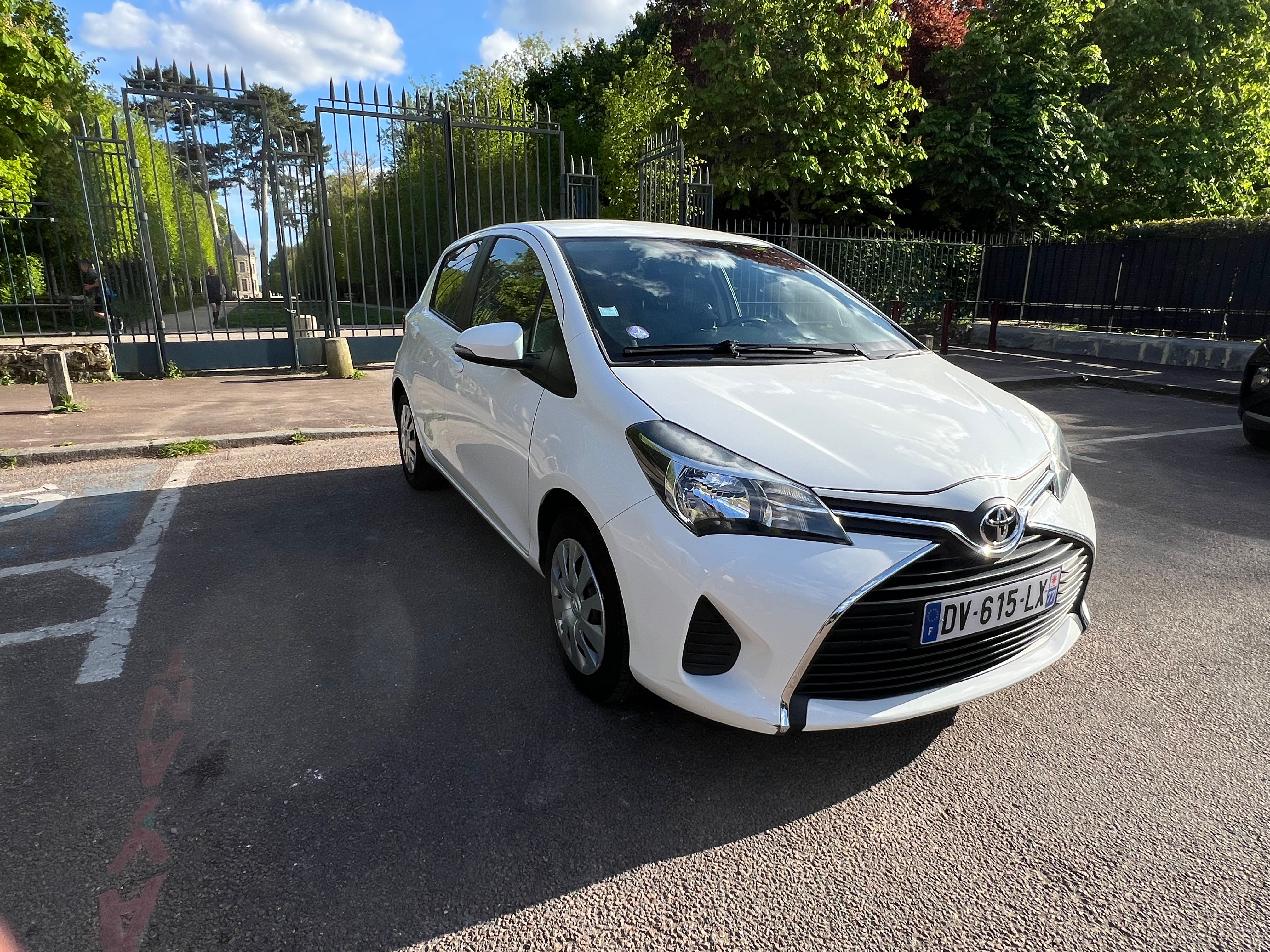 Toyota Yaris avec Autoradio