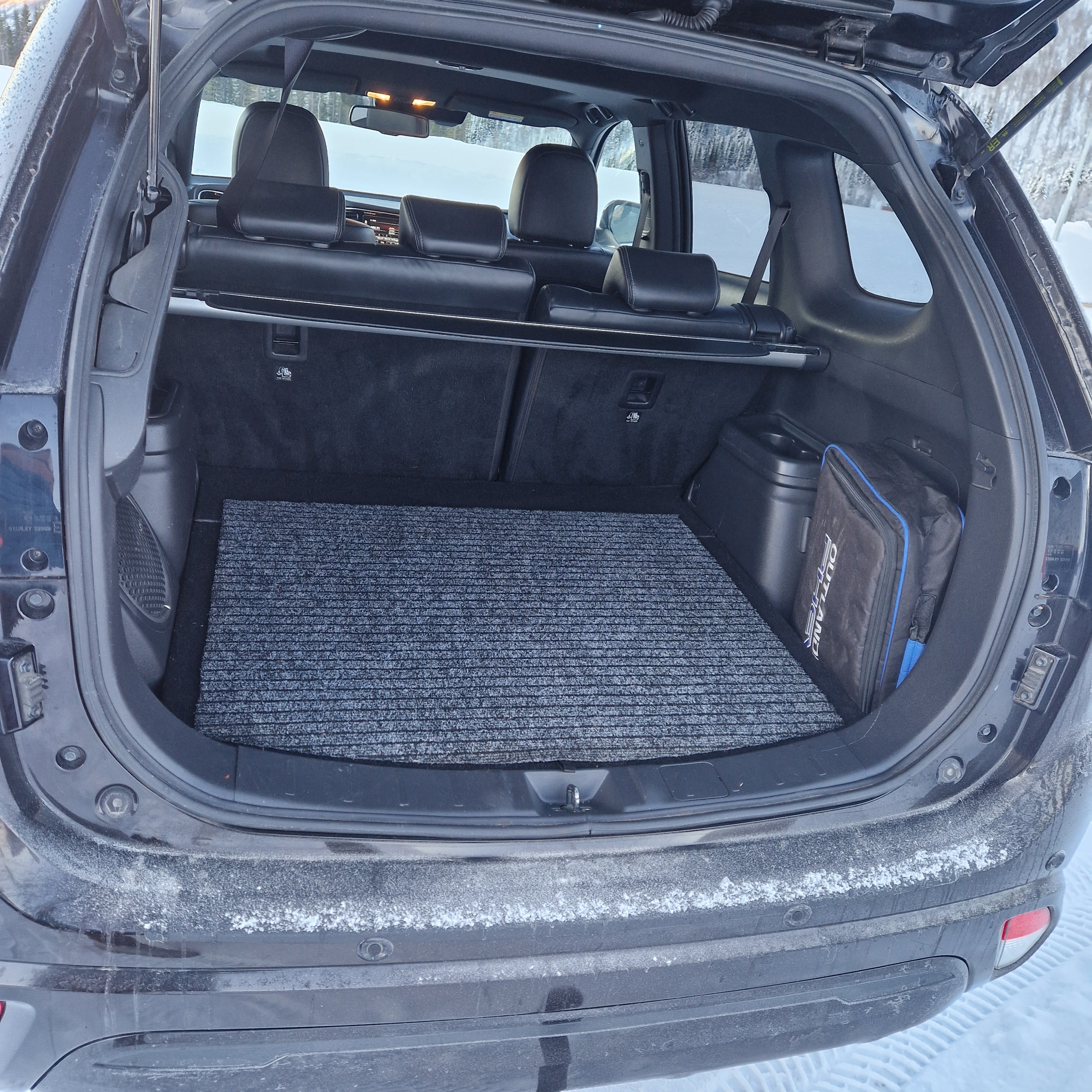 Mitsubishi Outlander PHEV SE med Firehjulstrekk