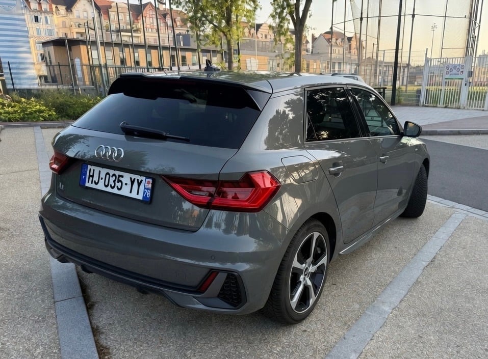 Audi A1 Sportback with Cruise control