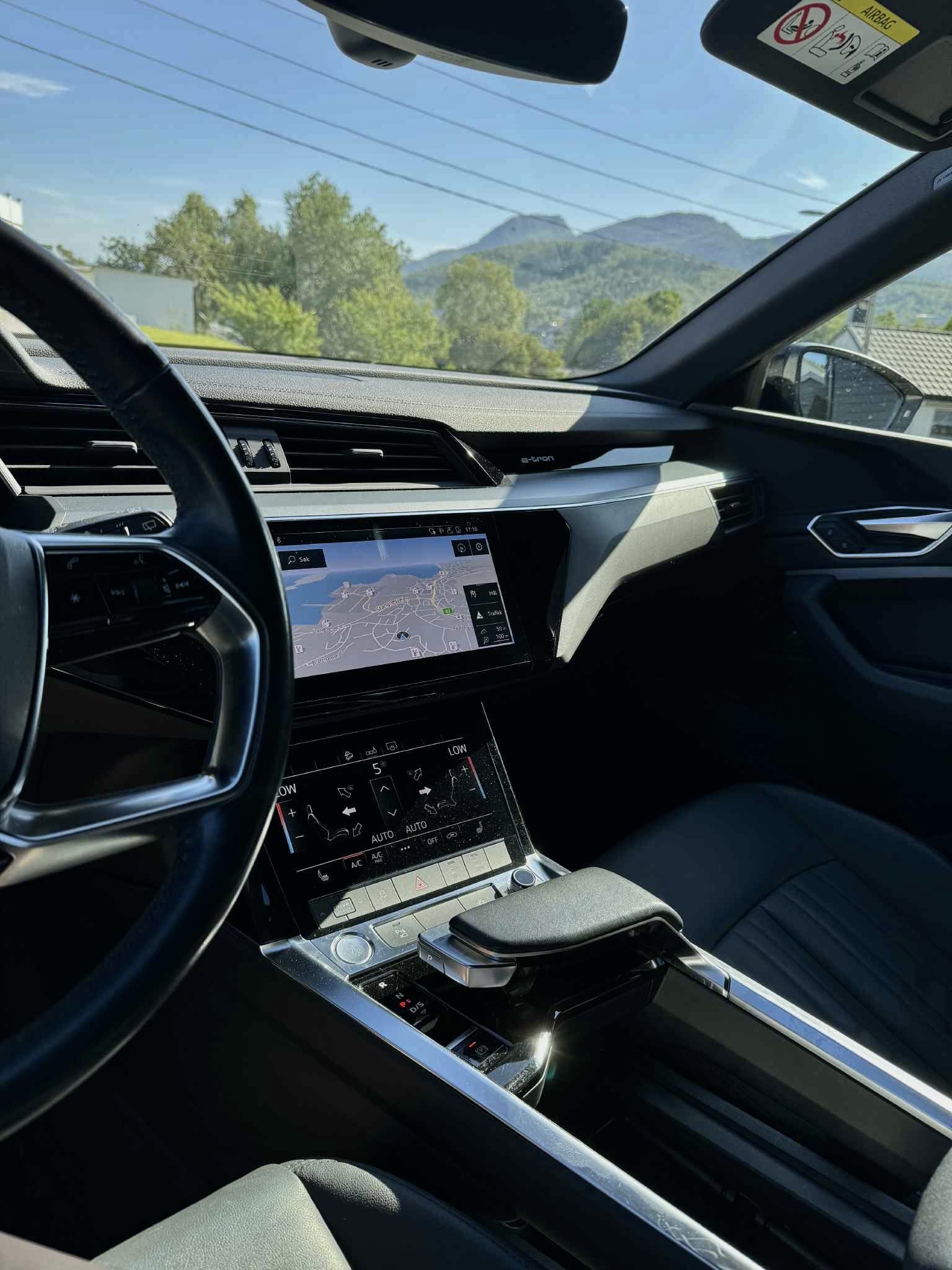Audi e-tron med Cruisekontroll