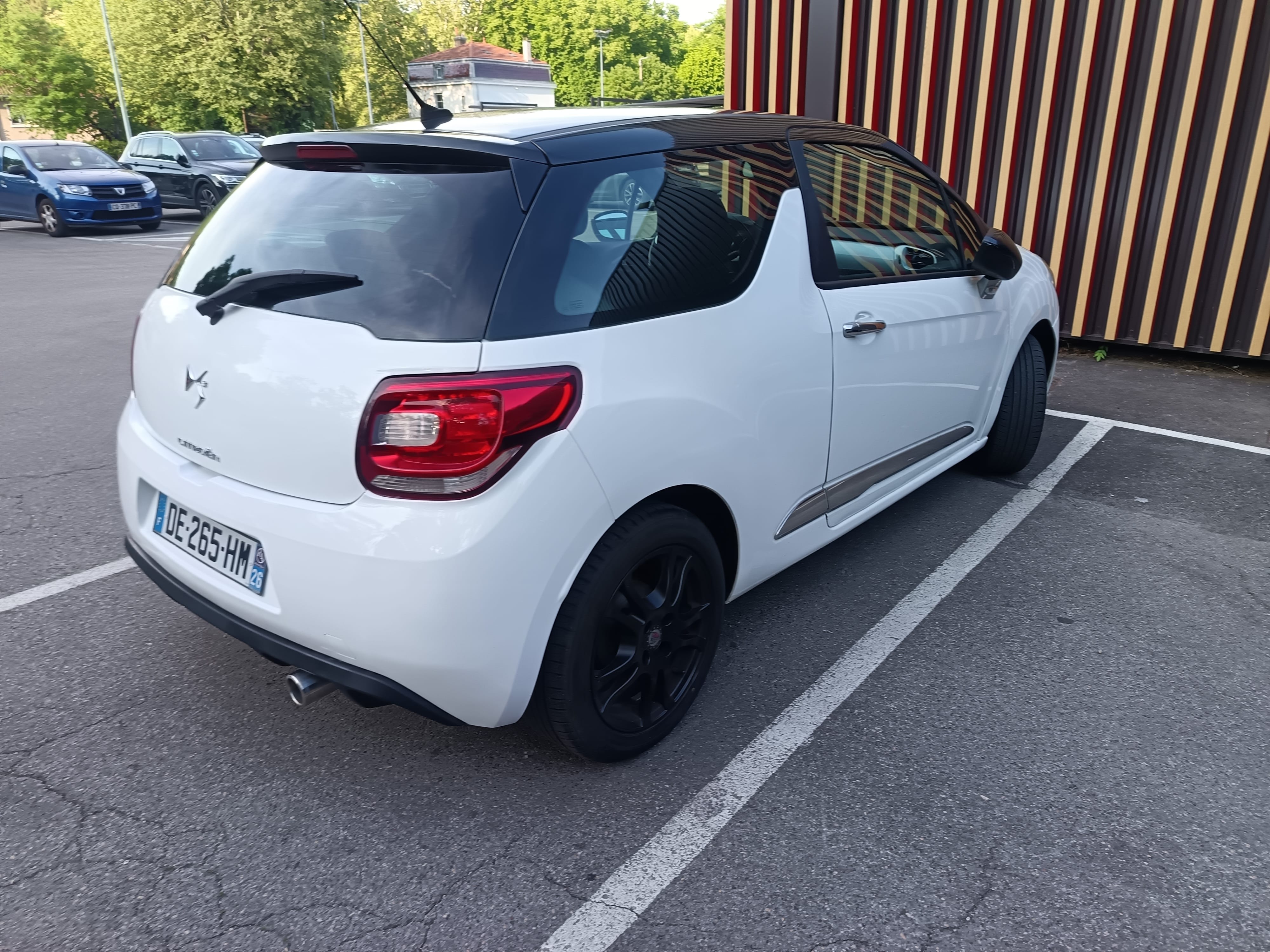 Citroen DS3 avec Siège bébé