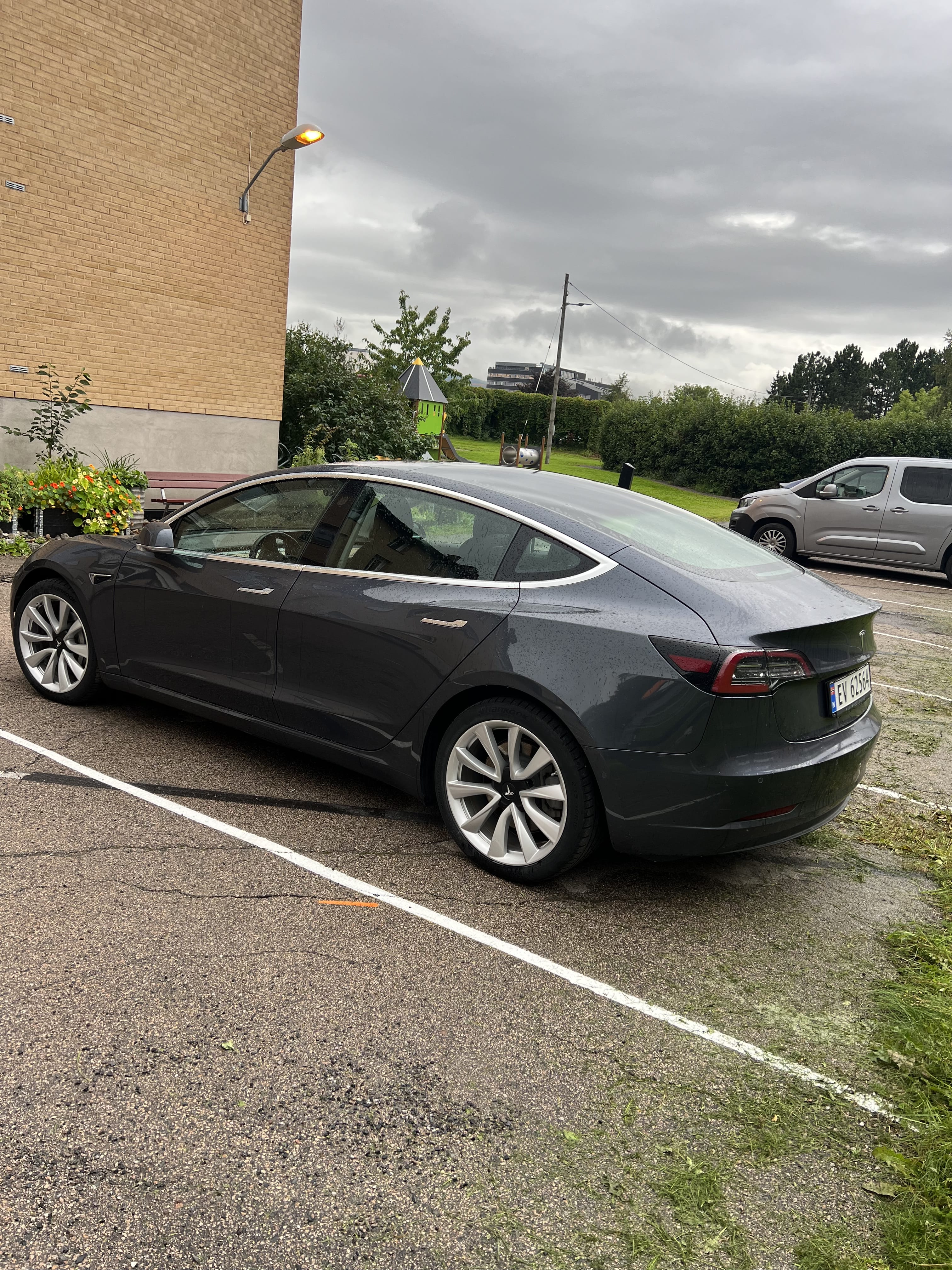Tesla Model 3 med GPS