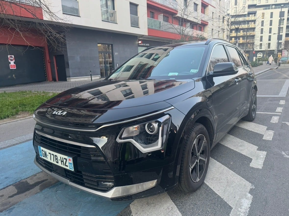 Kia Niro Hybride, 2023, Essence 95 / Électrique (hybride), automatique