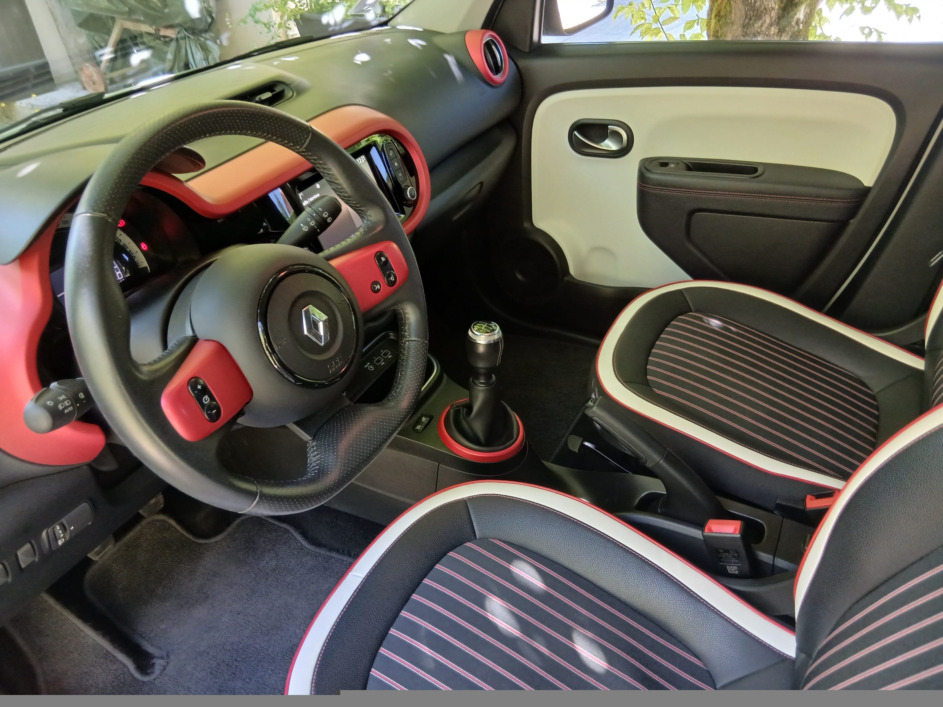 Renault Twingo III 75ch avec Régulateur de vitesse