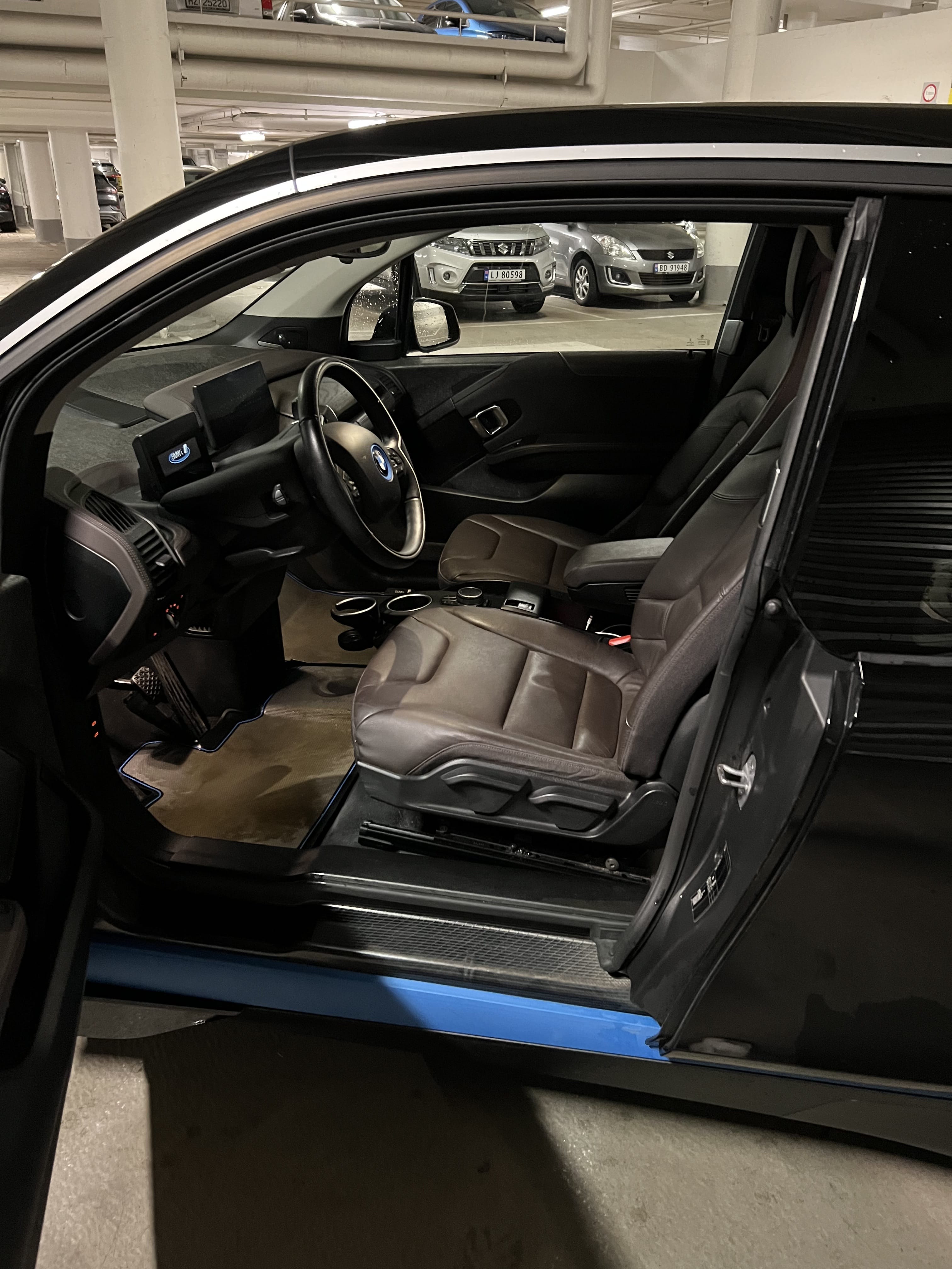 BMW i3 med Babysete