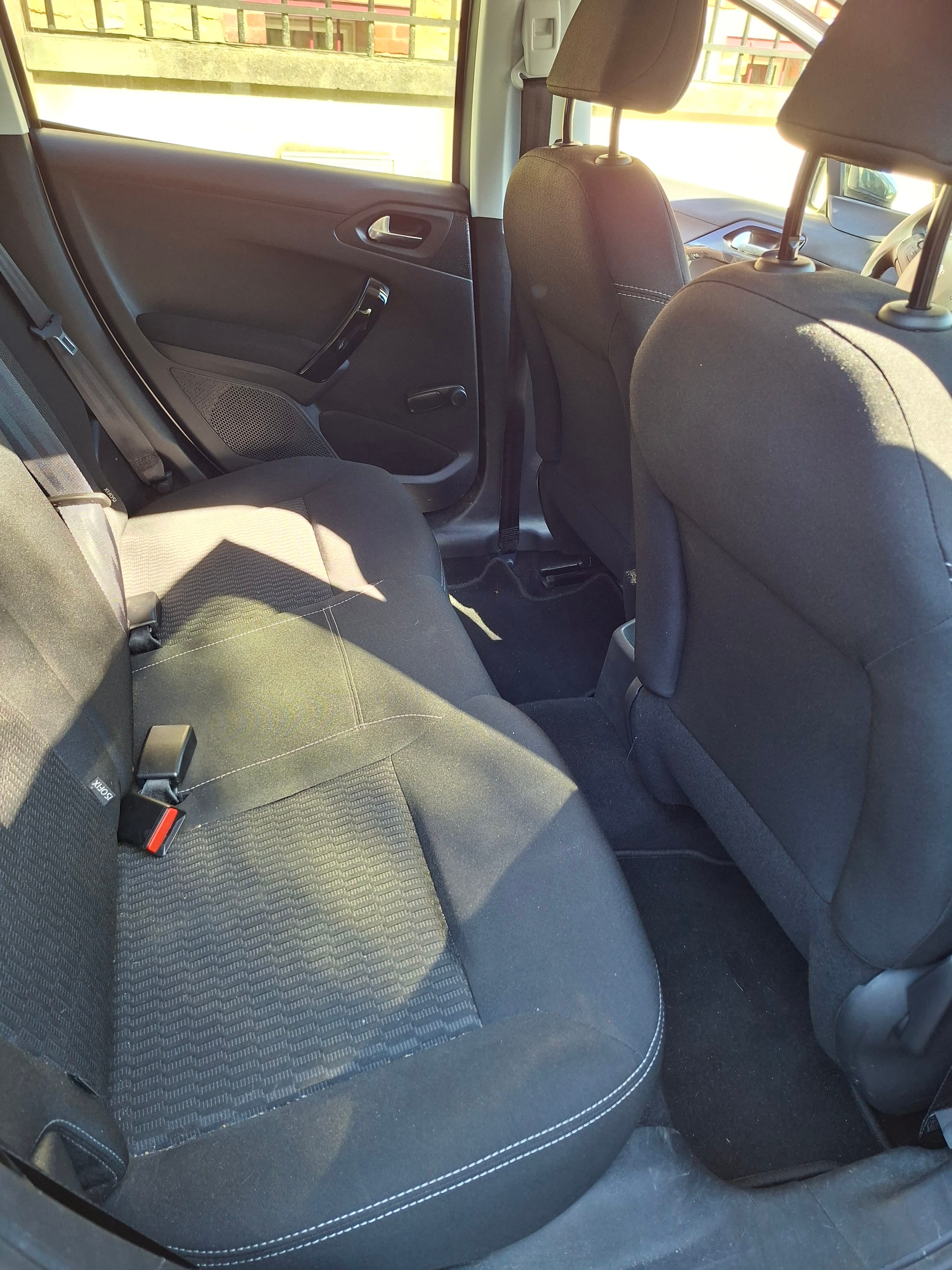 Peugeot 208 avec Climatisation