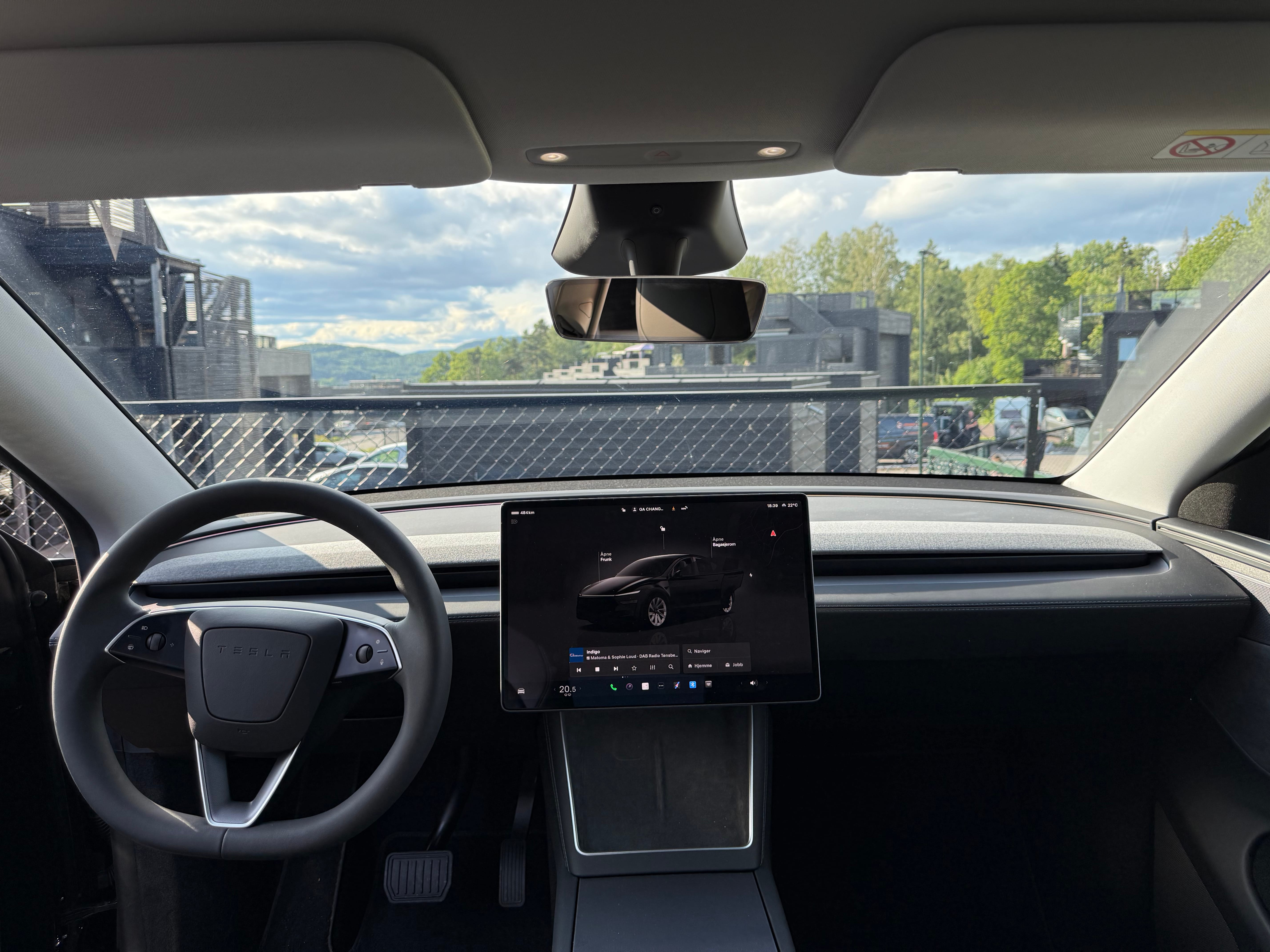 Tesla Model Y Long Range med Cruisekontroll
