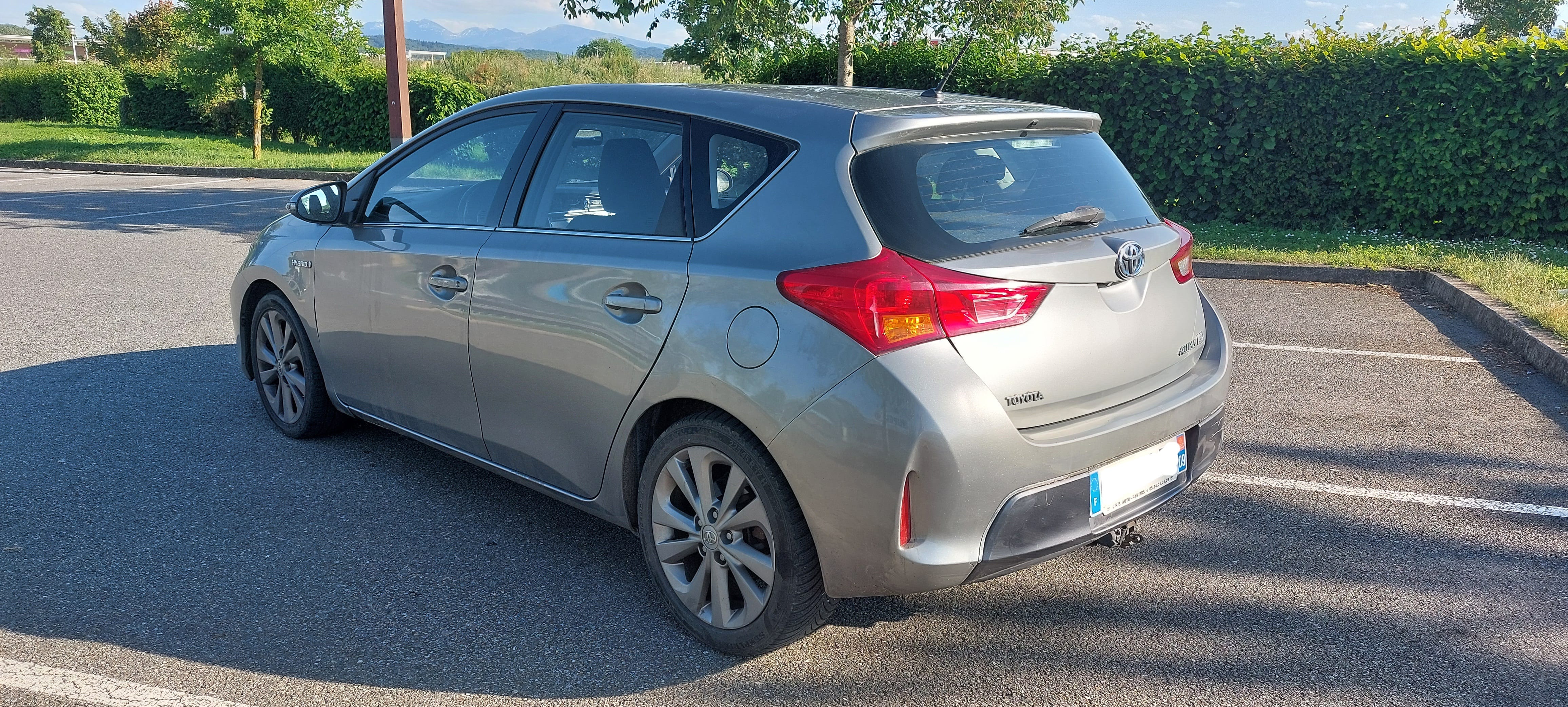 Toyota Auris HYBRID 136 CHX Automatique, fiable et économique avec Régulateur de vitesse