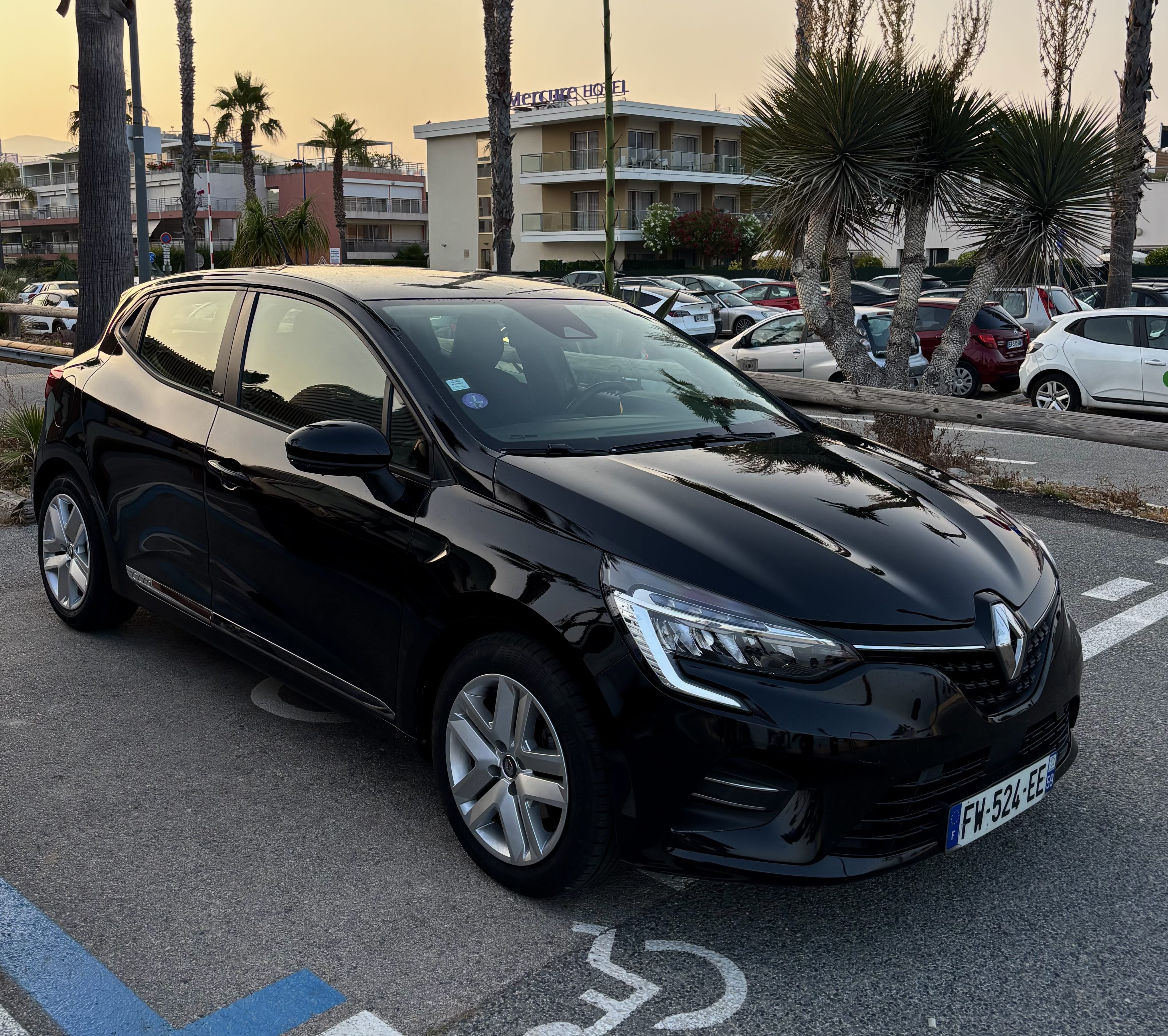 Renault Clio E-tech  Renault Clio 5 Hybride Automatique 140ch | Full Options | Économe | Flexibilité horaire, 2020, Essence 95 / Électrique (hybride), automatique