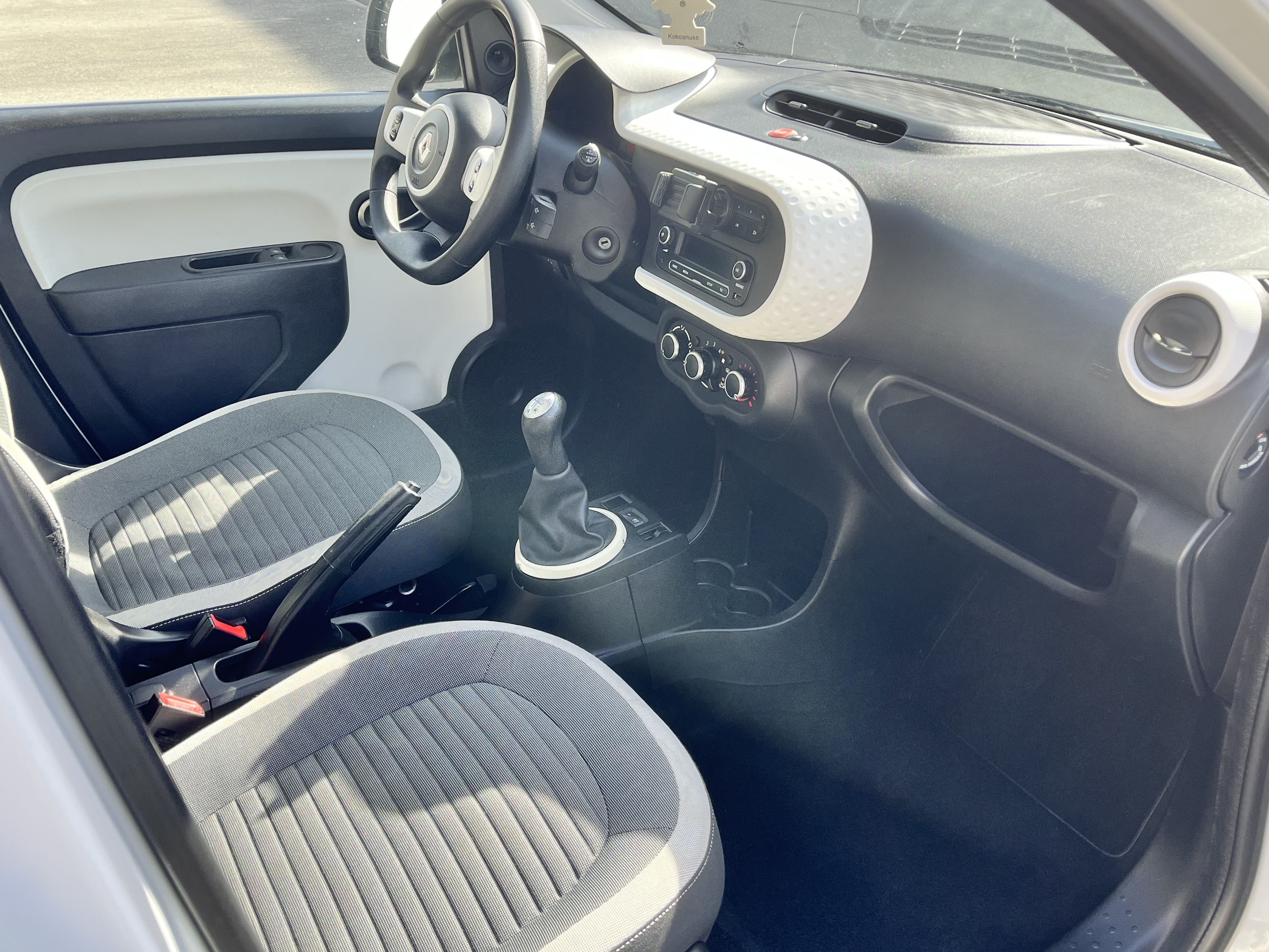 Renault Twingo III Essence avec Port USB