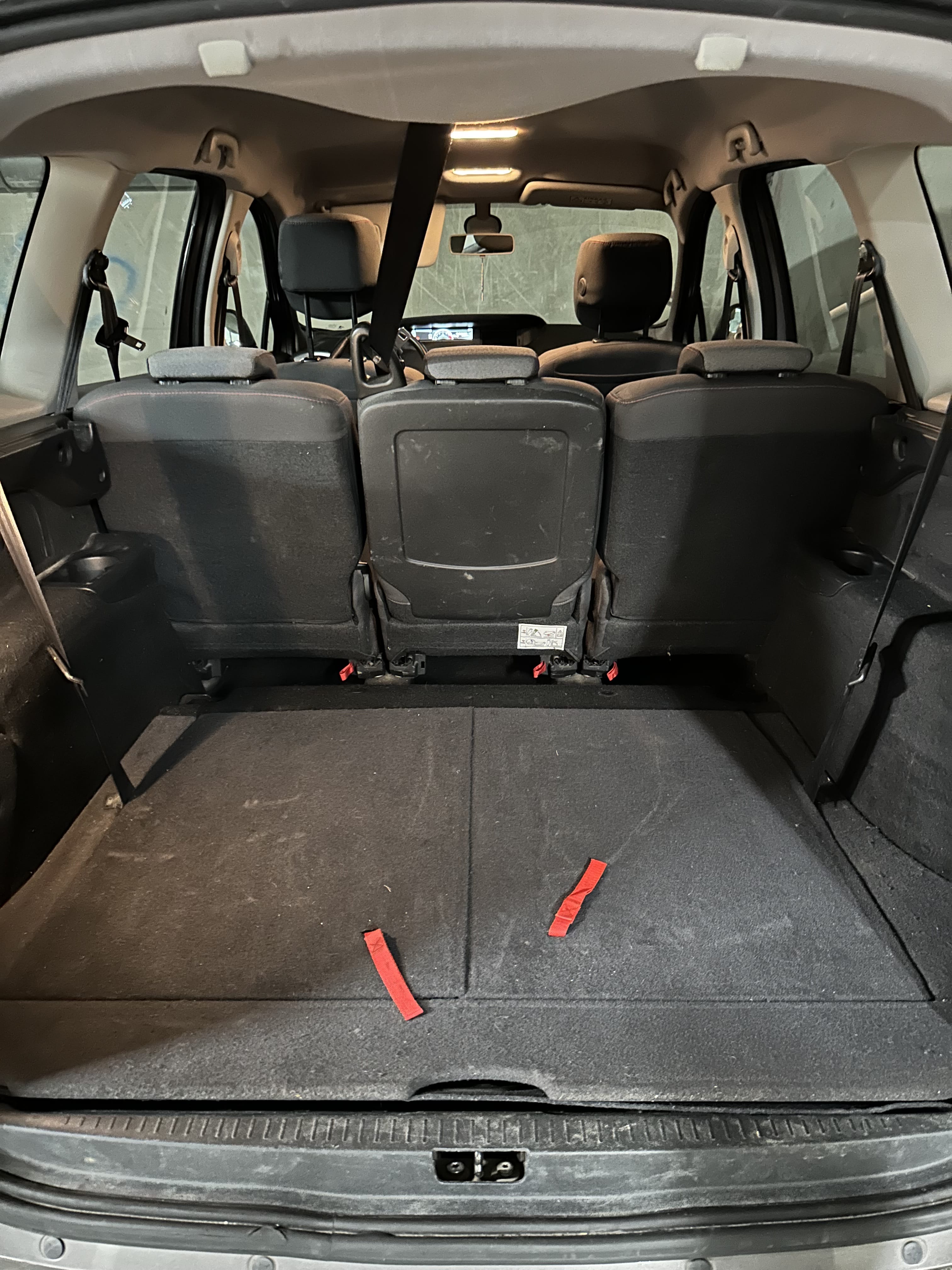 Renault Grand Scenic avec Siège bébé