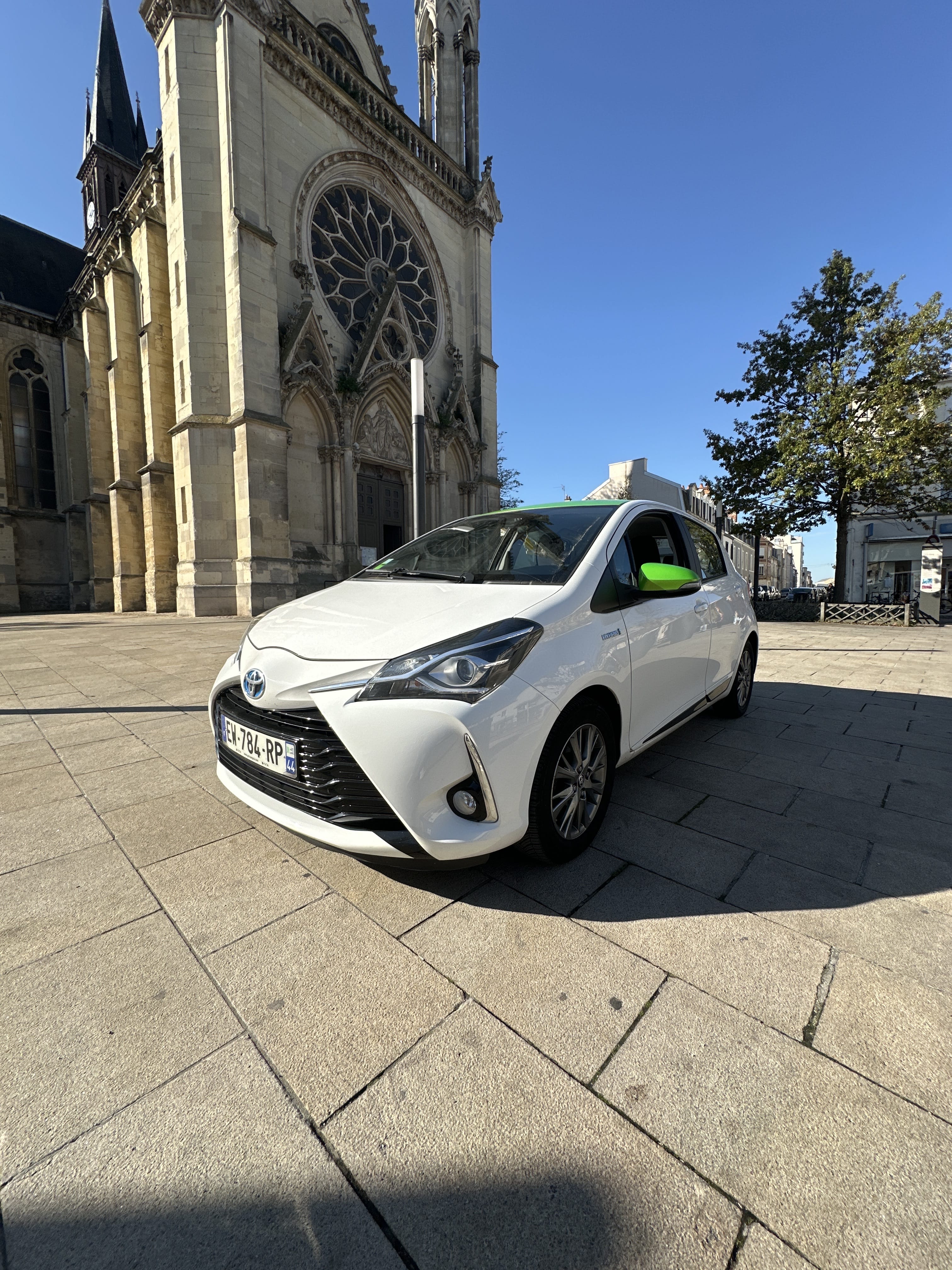 Toyota Yaris Hybride, 2018, Essence 95 / Électrique (hybride), automatique