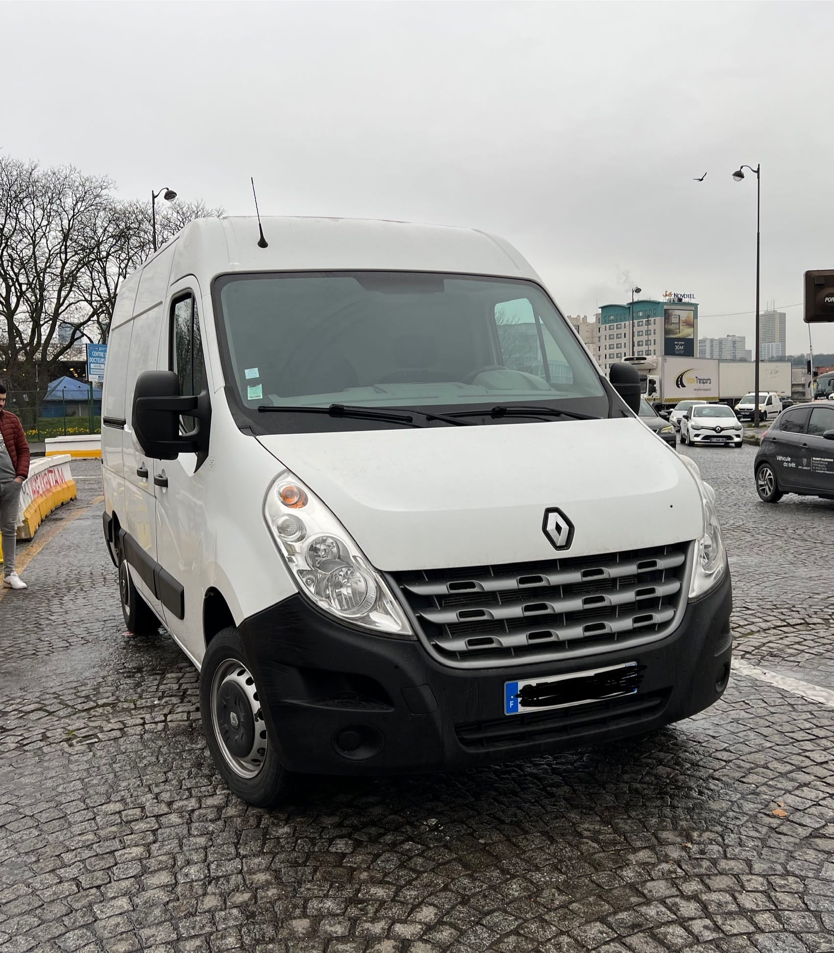 Renault Master 3 L1H2(9m3) avec Siège bébé