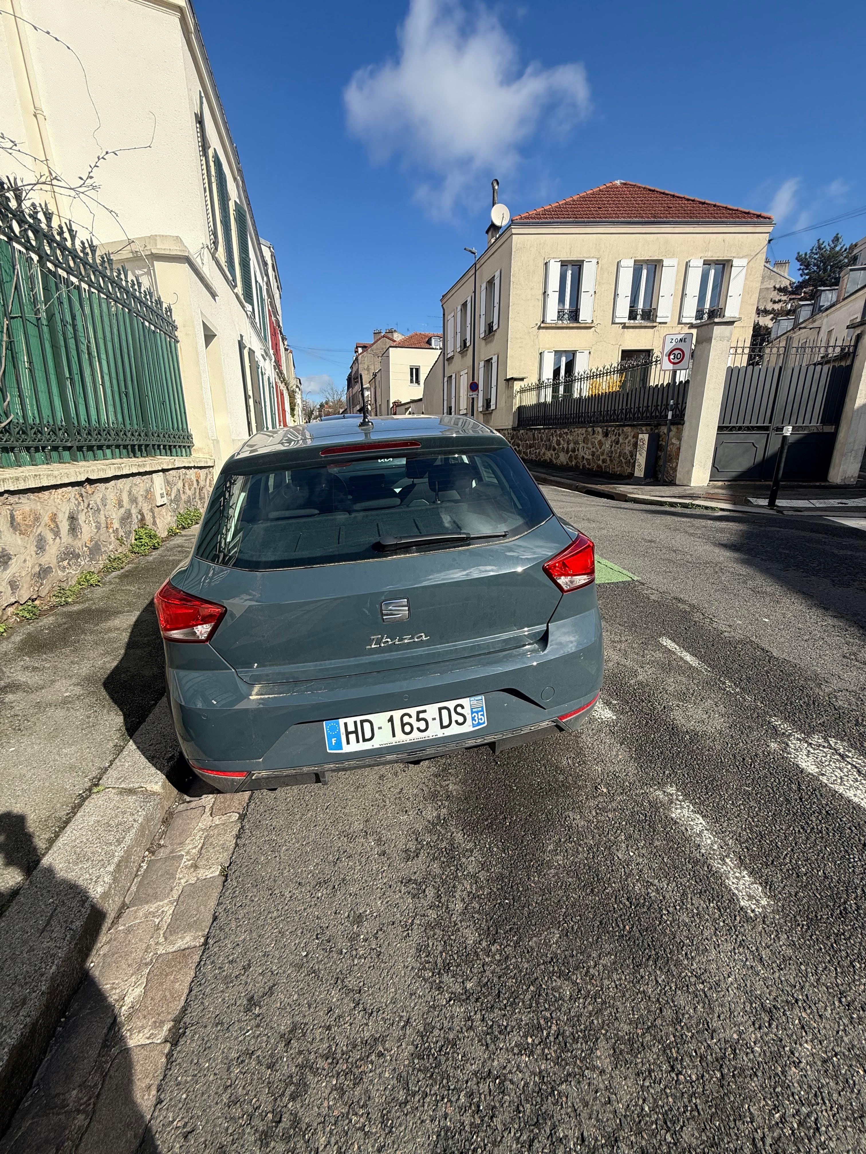 Seat Ibiza avec GPS