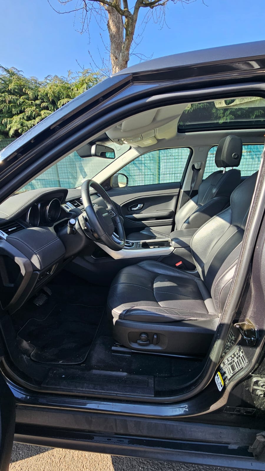 Land-Rover Range Rover Evoque R-Dynamic SE avec Dashcam