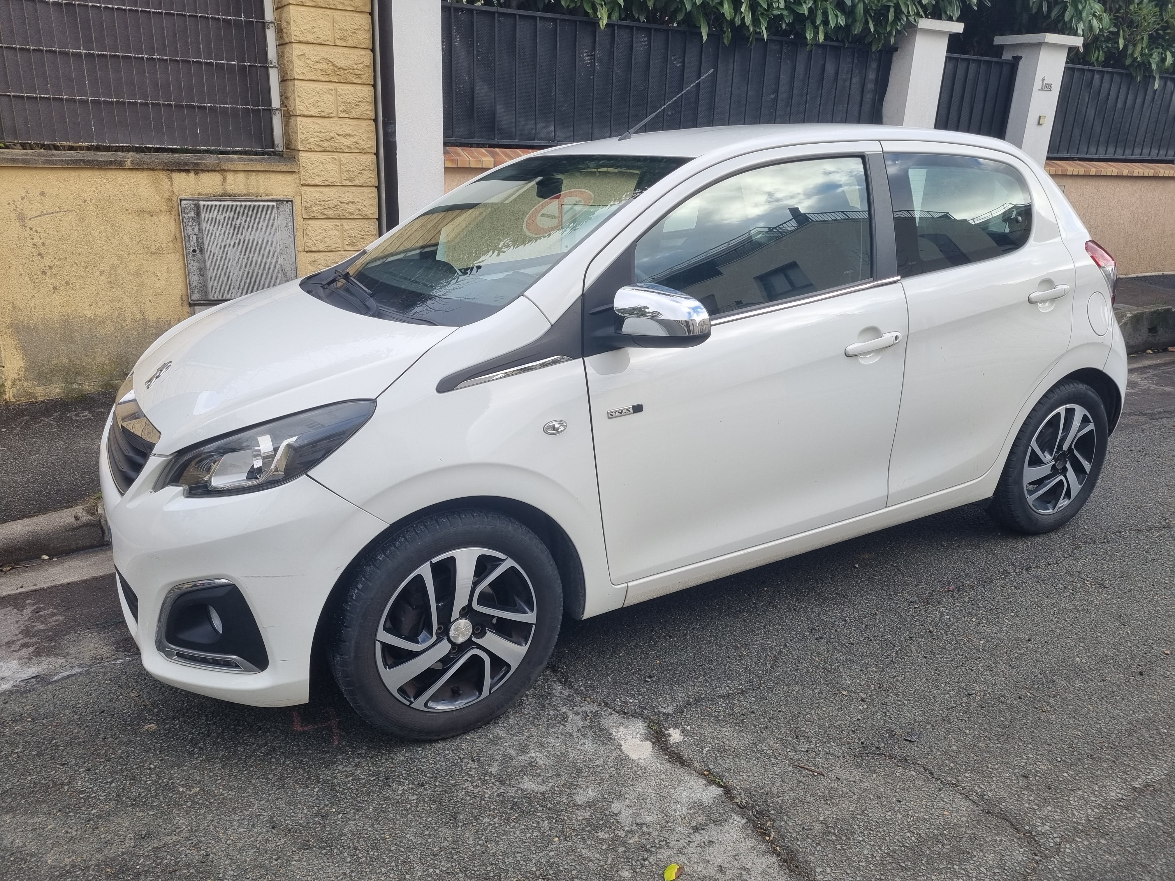 Peugeot 108, 2017, Essence 95