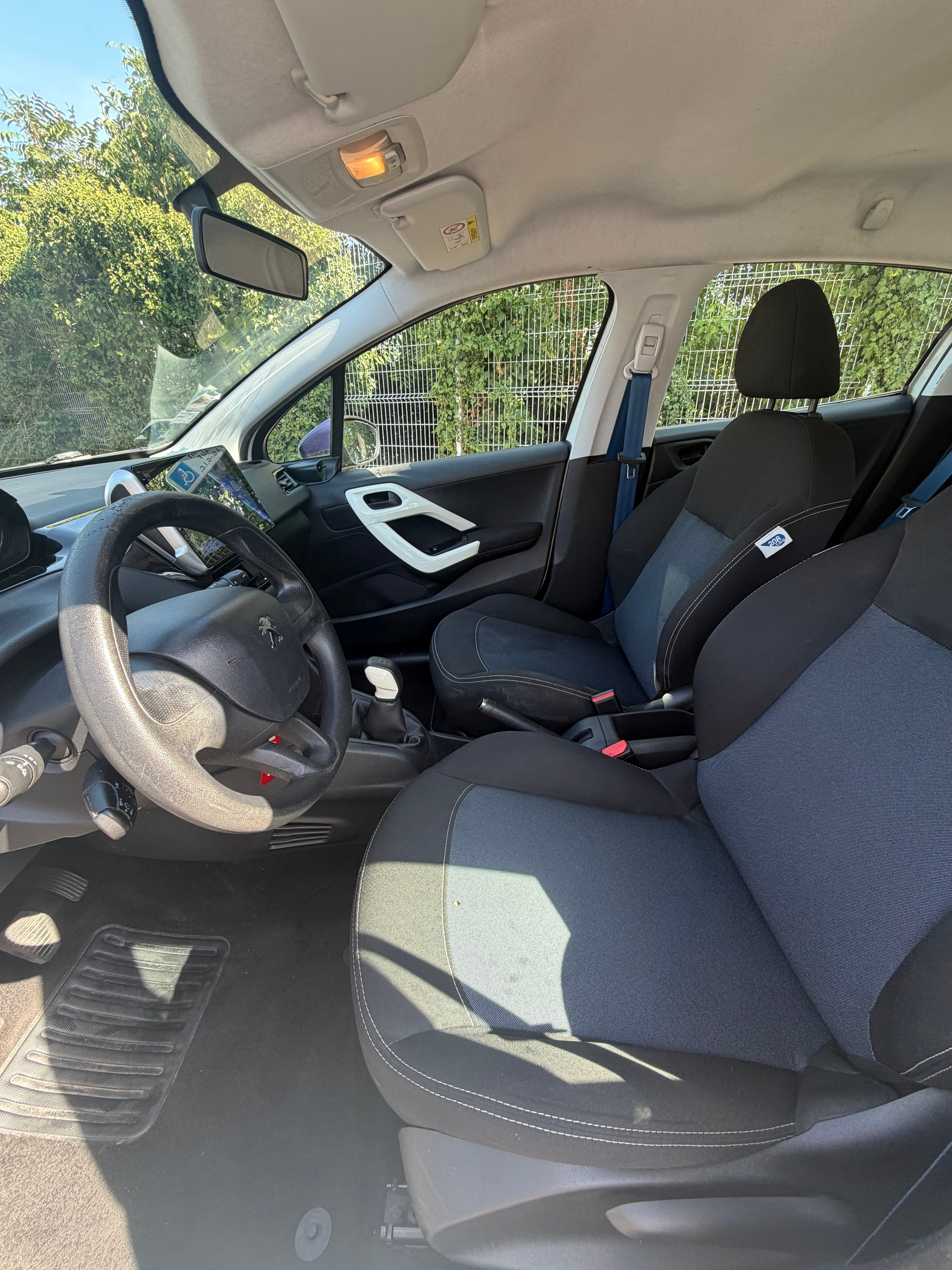Peugeot 208 avec Régulateur de vitesse
