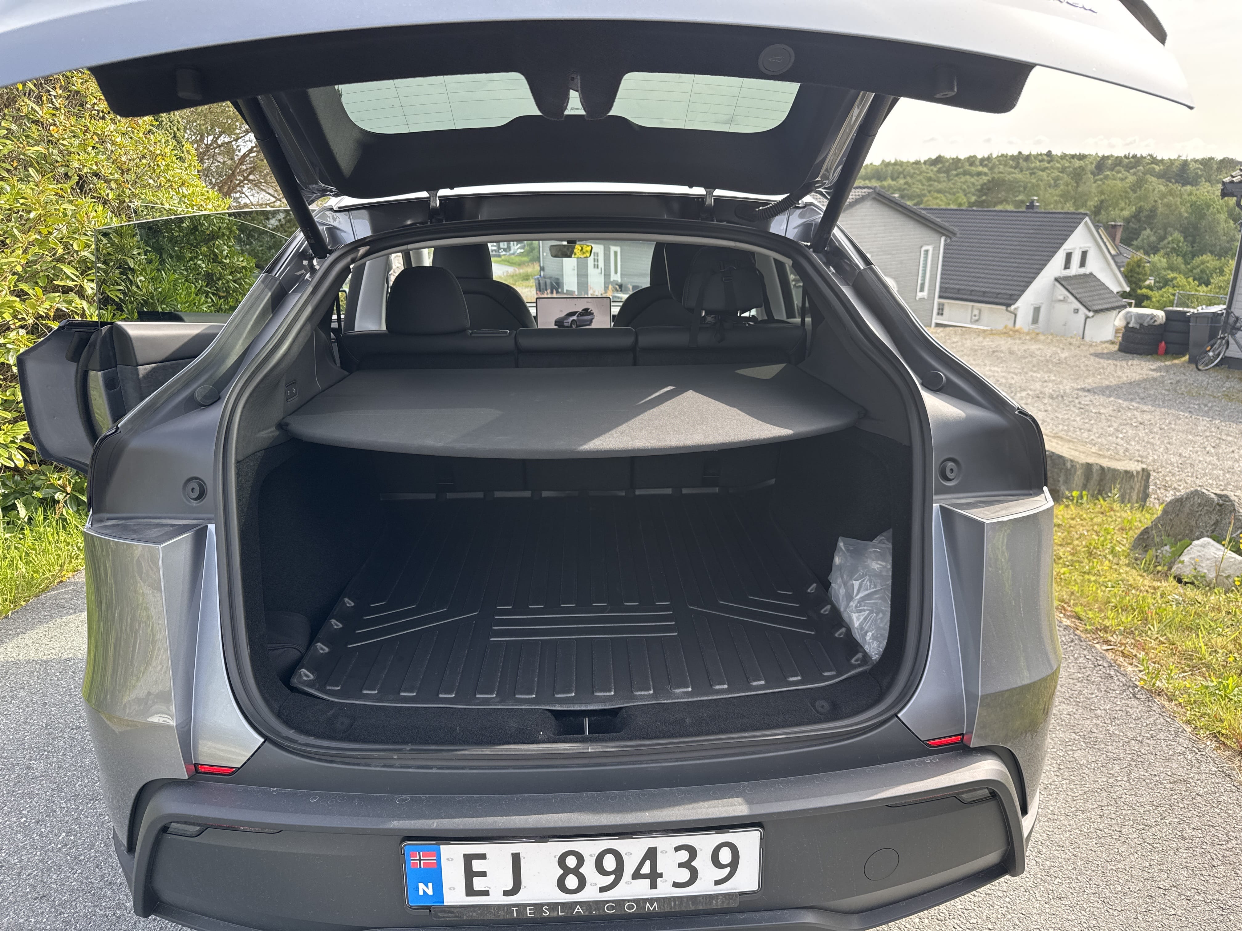 Tesla Model Y Long Range med Dashcam