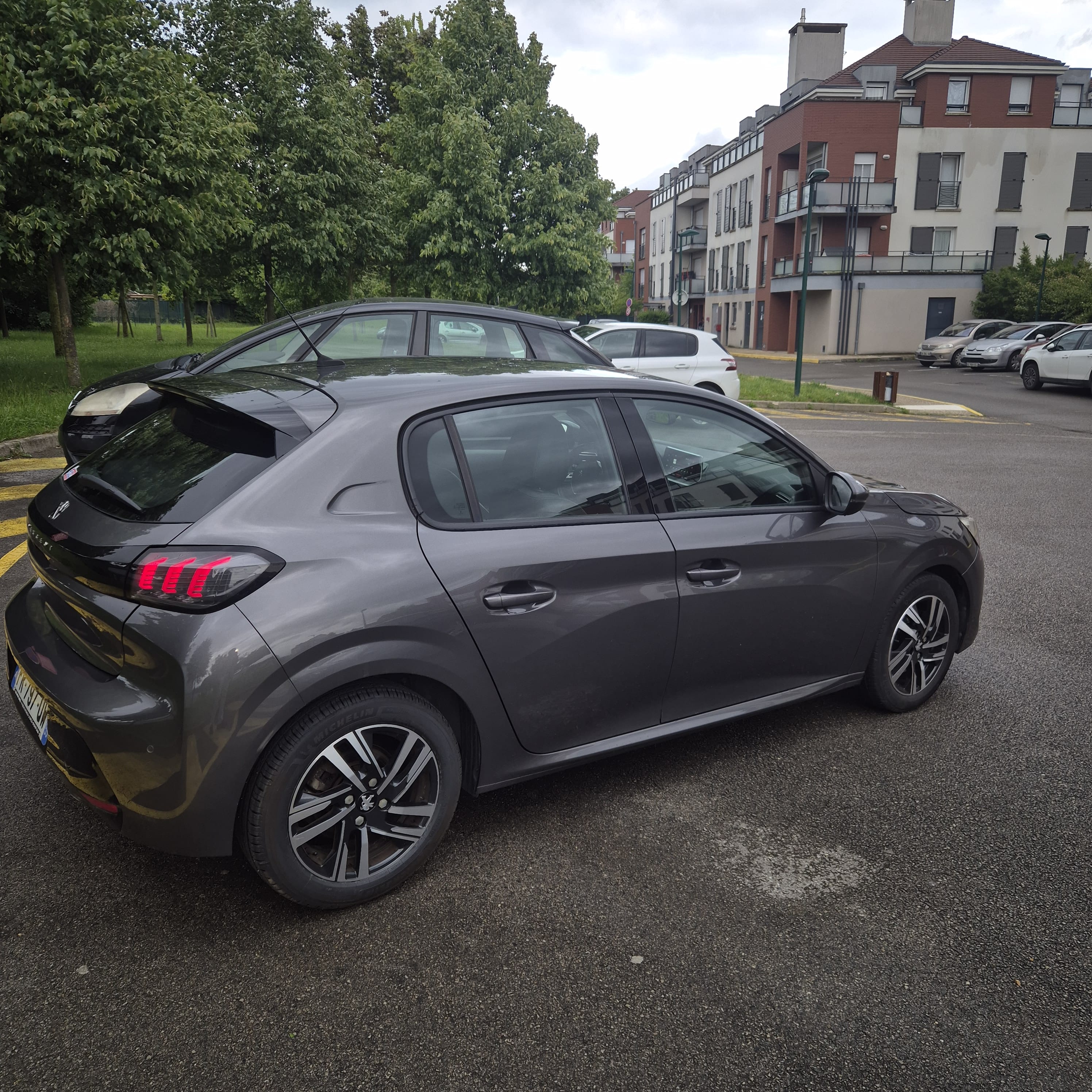 Peugeot 208 avec Climatisation