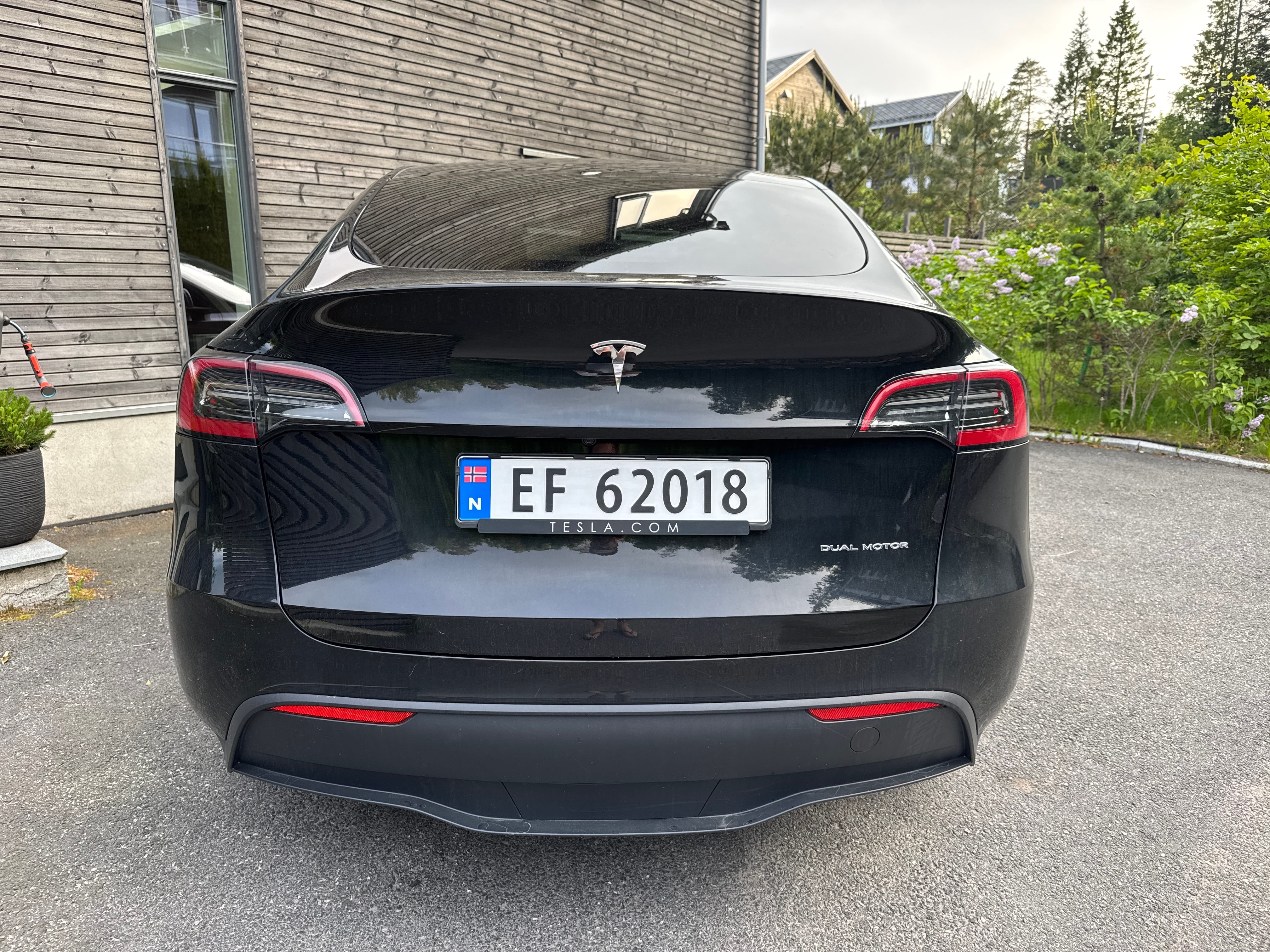 Tesla Model Y med Babysete