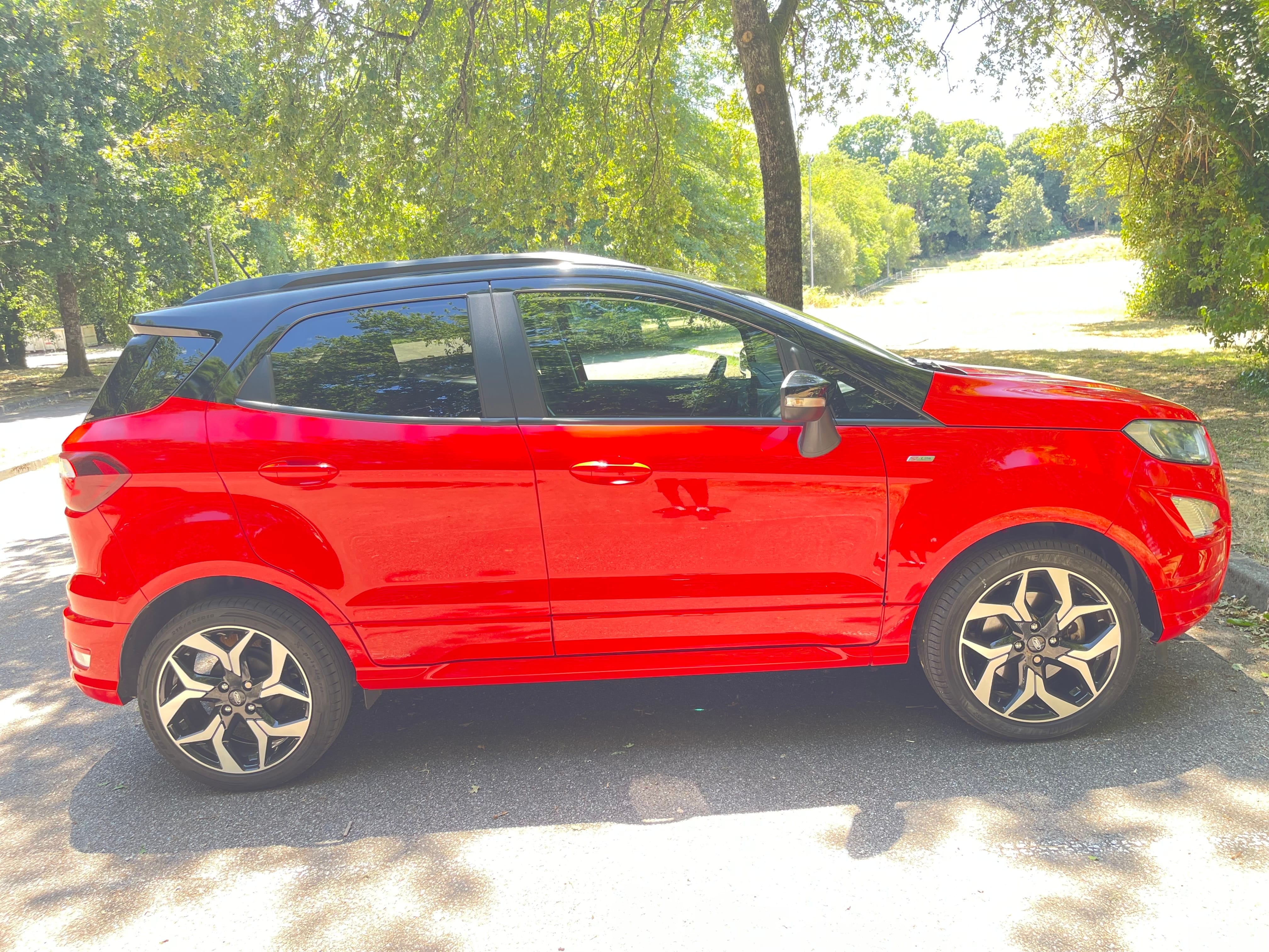 Ford EcoSport 1.0  ECOBOOST  ST LINE 125 cv Turbo essence SUV-CITADINE avec Climatisation