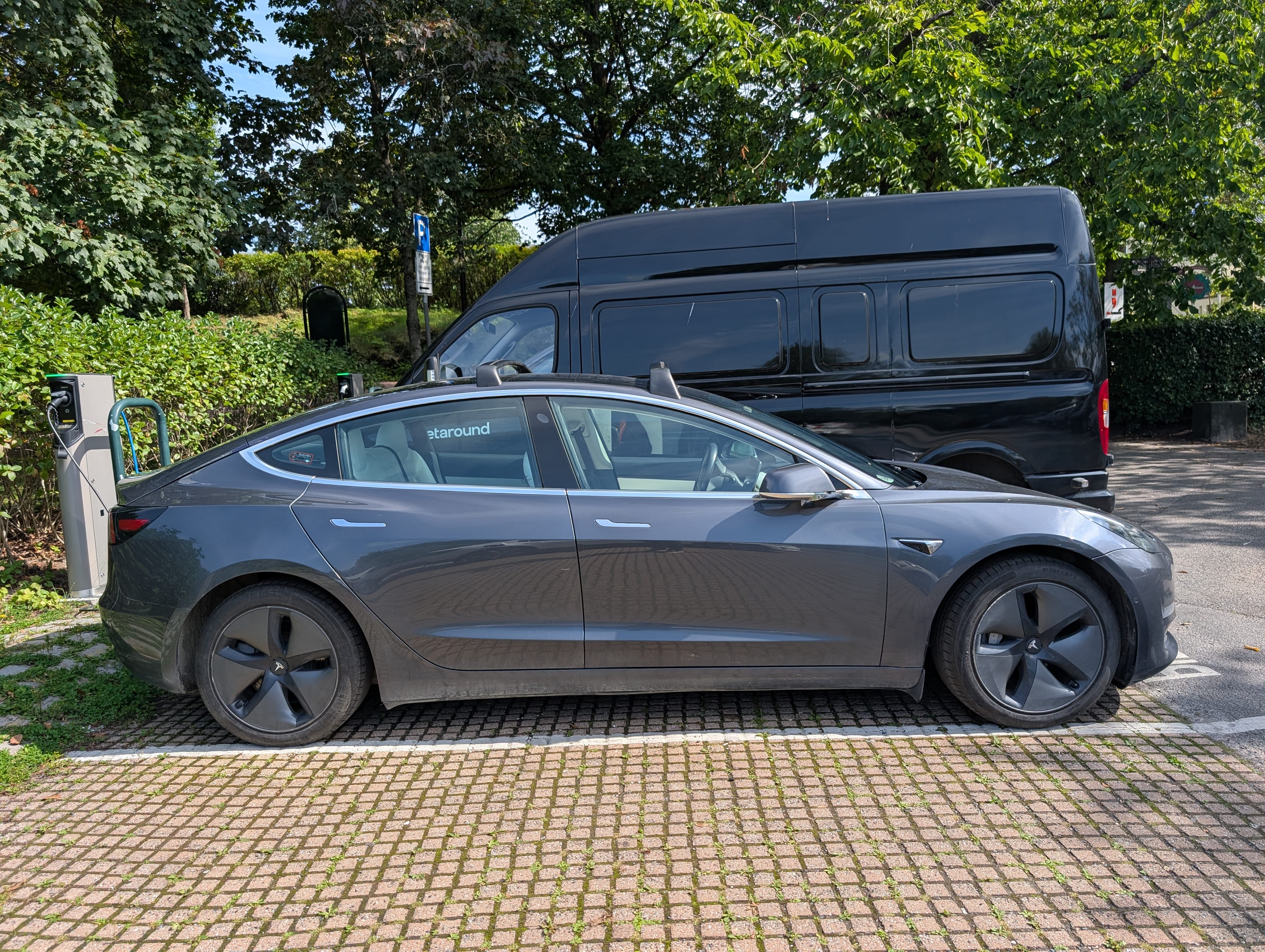 Tesla Model 3 Long Range with Air conditioning