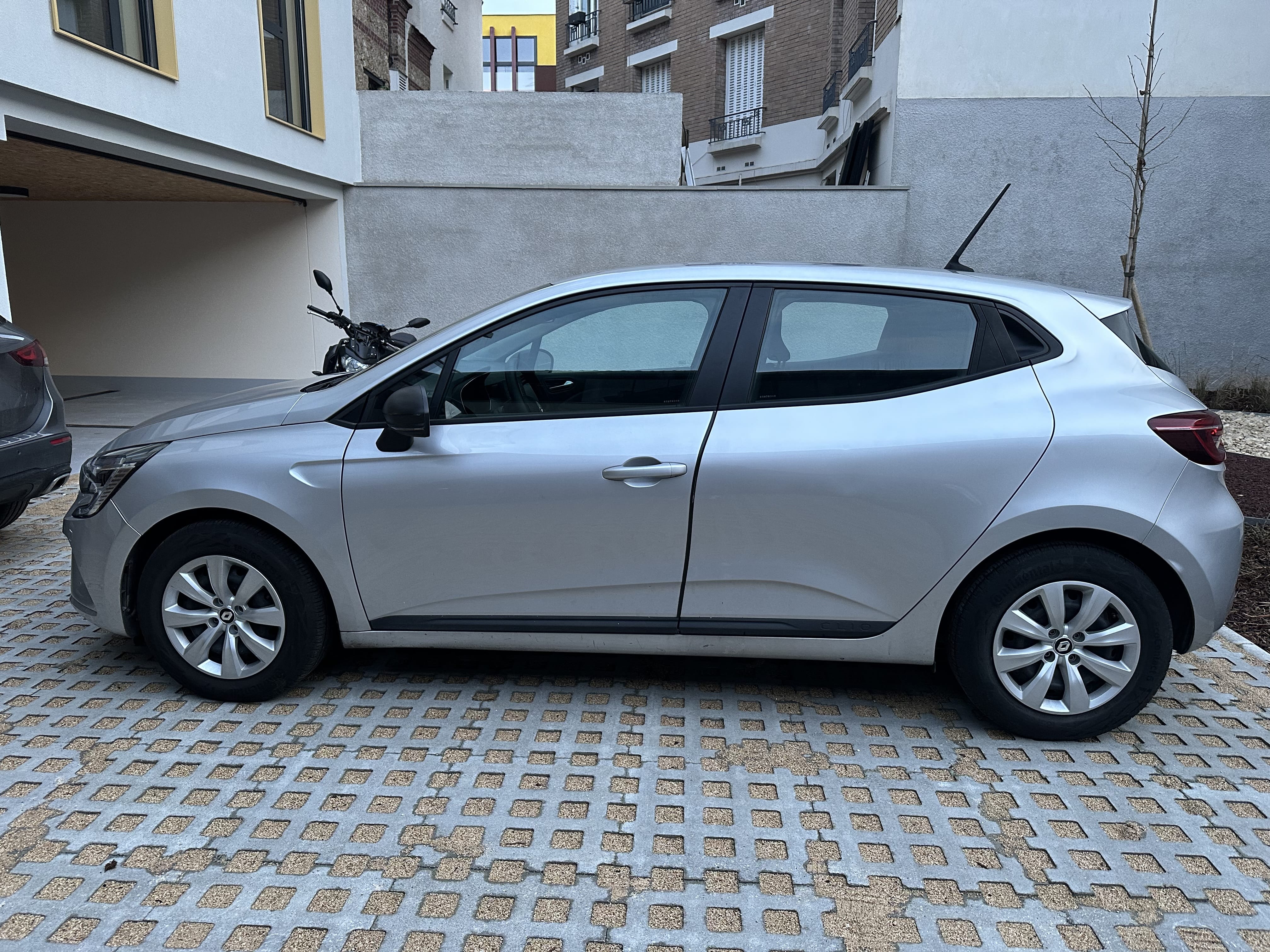 Renault Clio, 2020, Essence 98