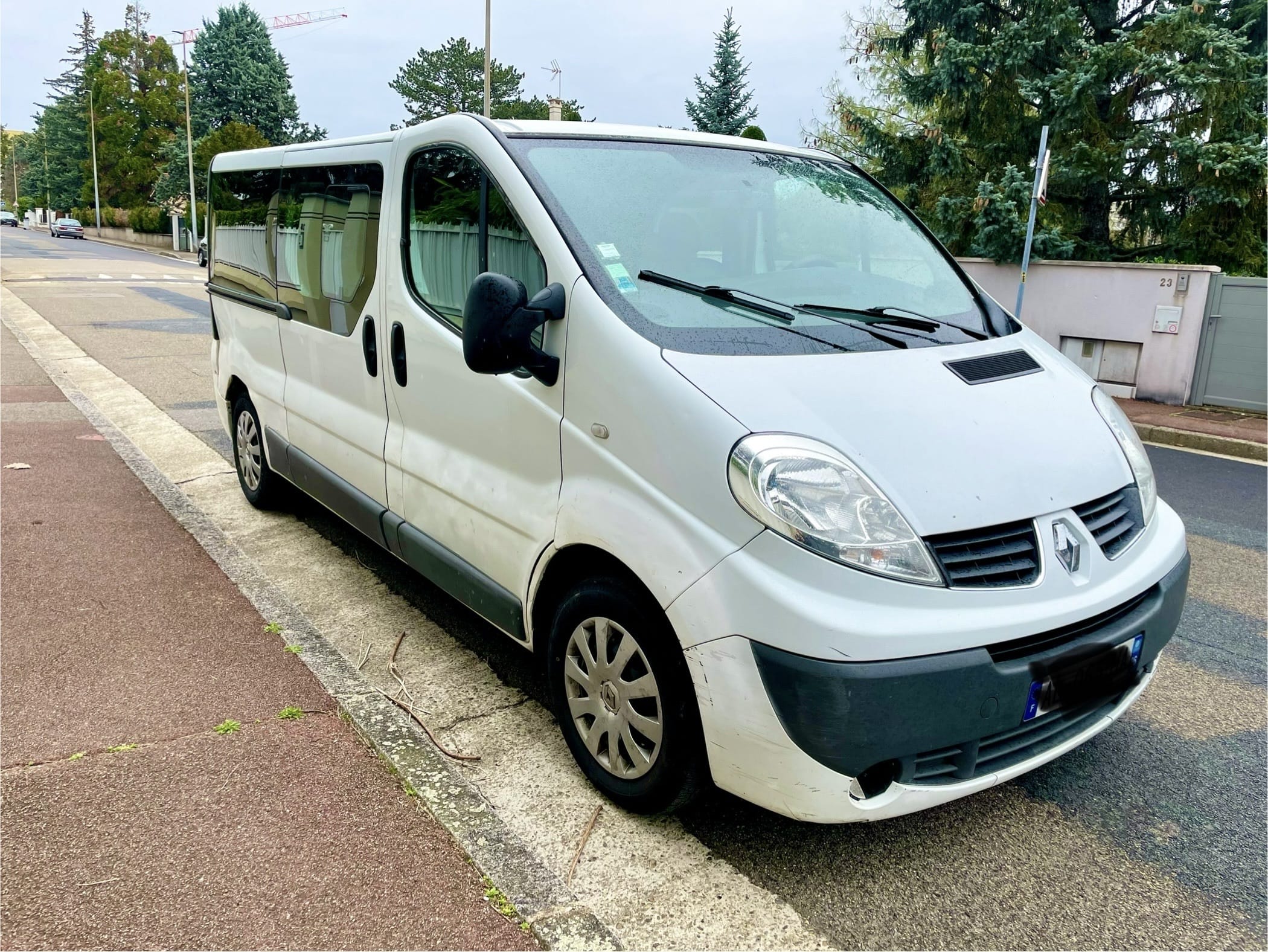 Renault Trafic Passenger with GPS