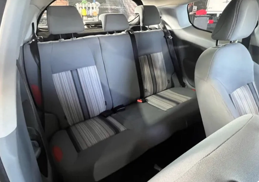 Peugeot 208 avec Régulateur de vitesse