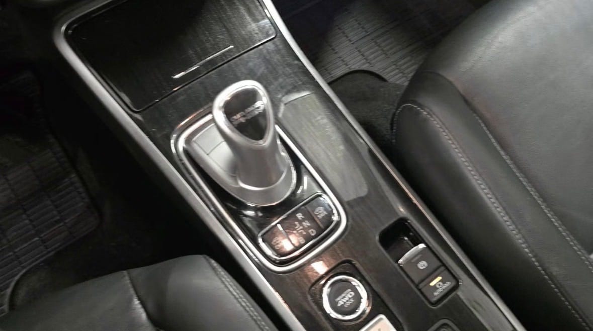 Mitsubishi Outlander Hybrid med Cruisekontroll