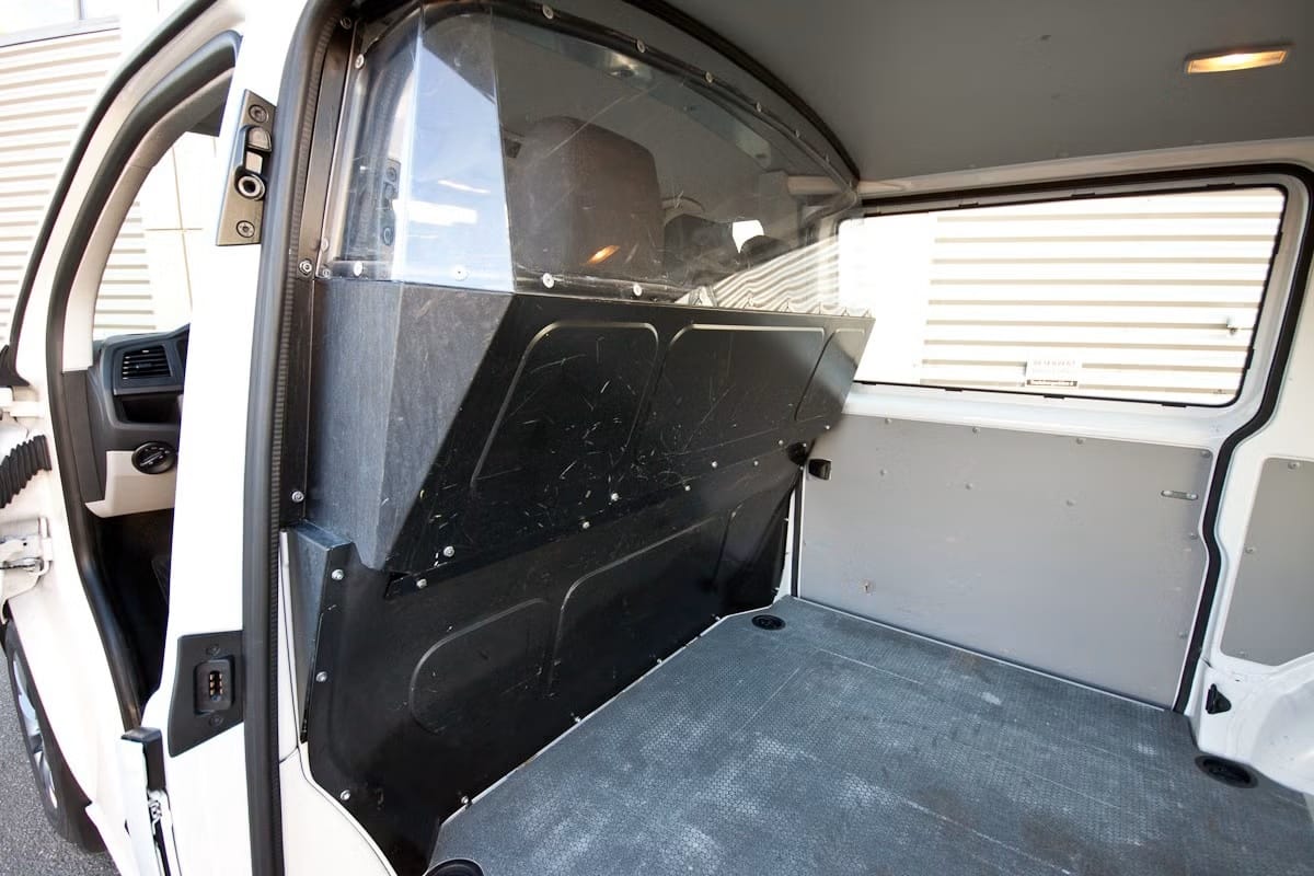 Volkswagen Transporter with Four-wheel drive