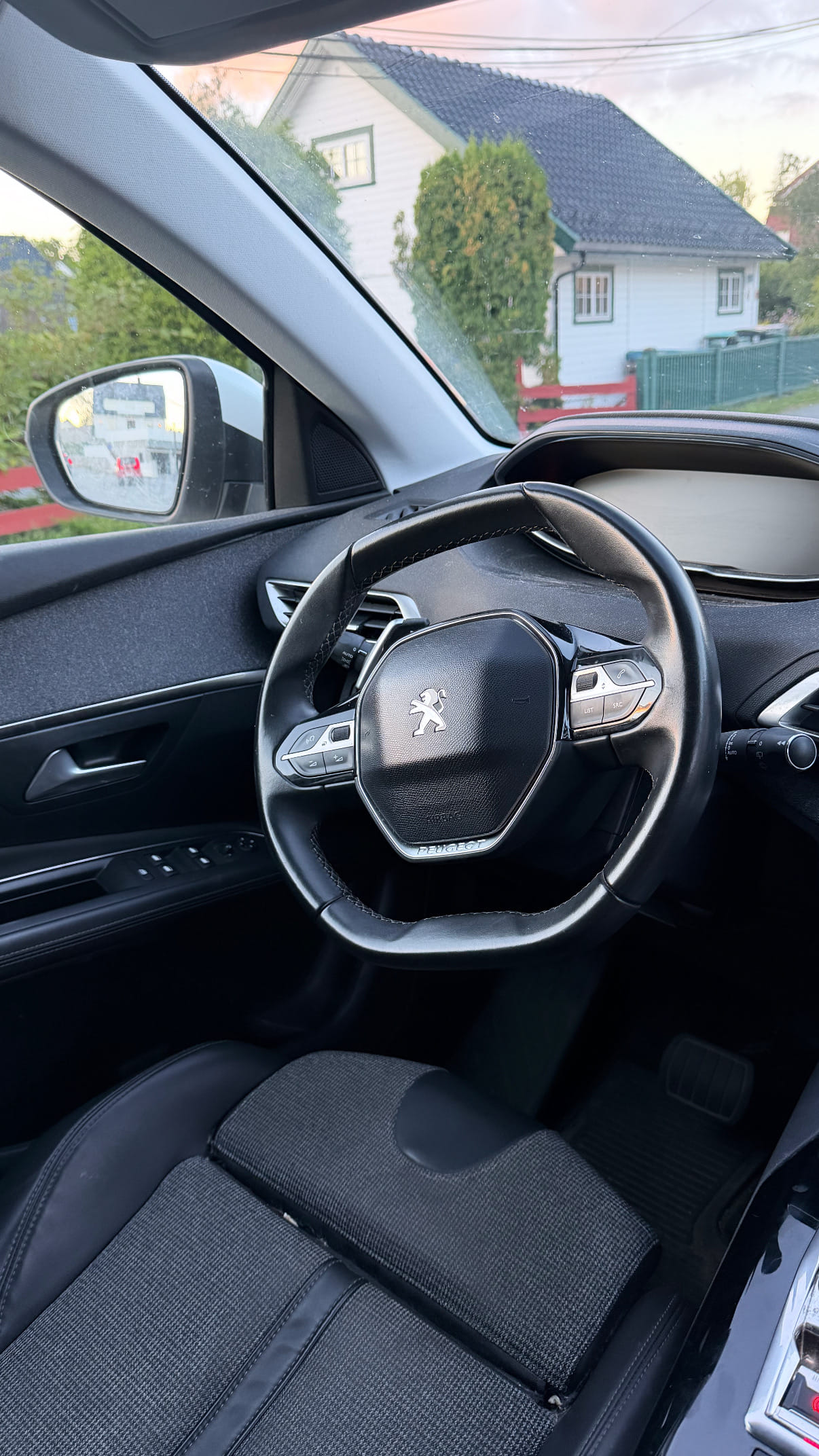 Peugeot 3008 med GPS