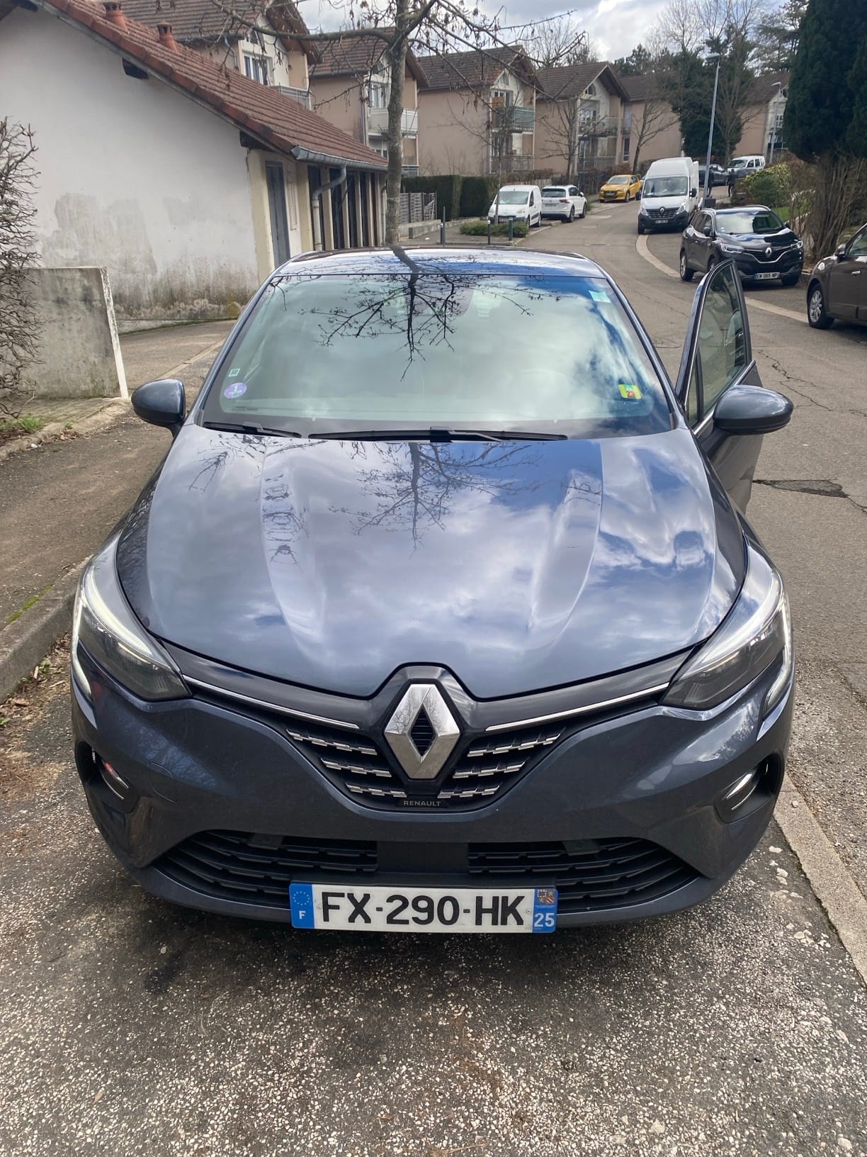 Renault Clio E-tech, 2021, Essence 95 / Électrique (hybride), automatique