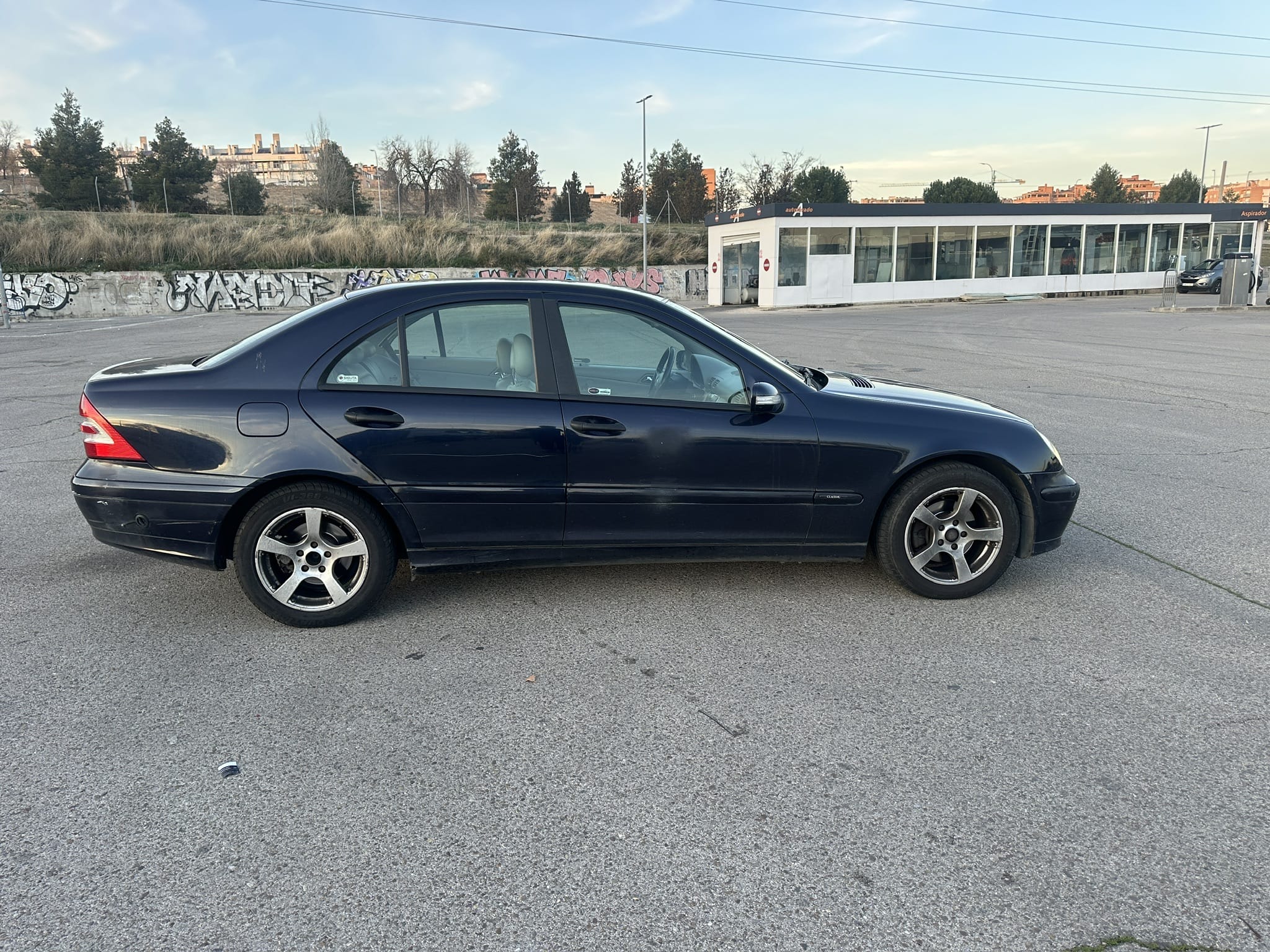 Mercedes-Benz Clase C 1.8 gasolina con Aire acondicionado