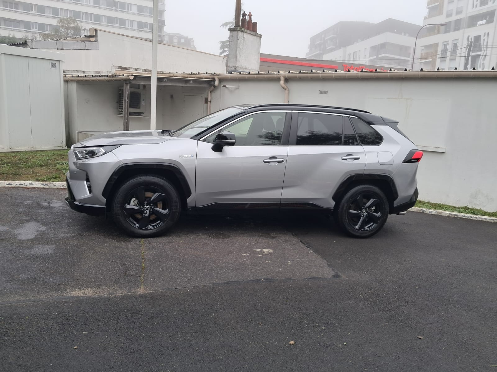 Toyota RAV 4 Hybride avec Climatisation