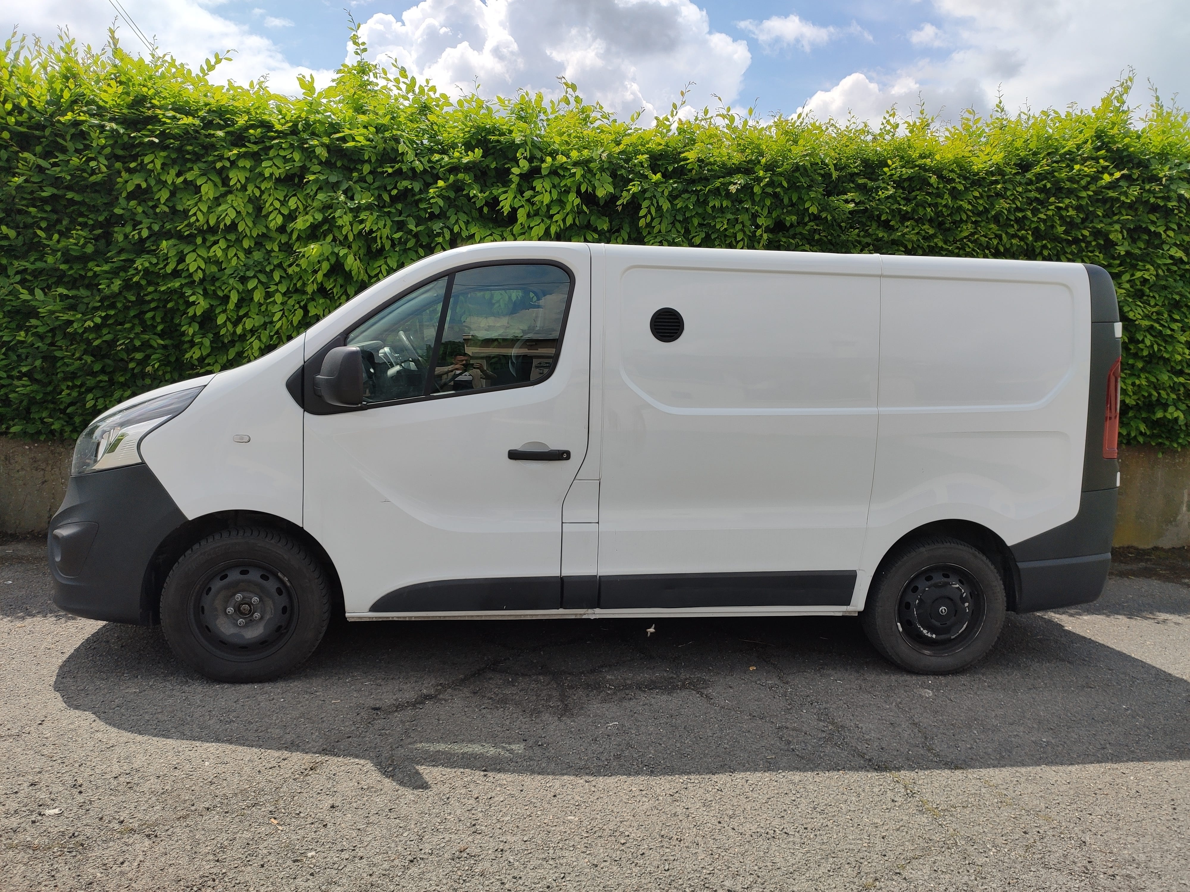 Opel Vivaro Fourgon avec Climatisation