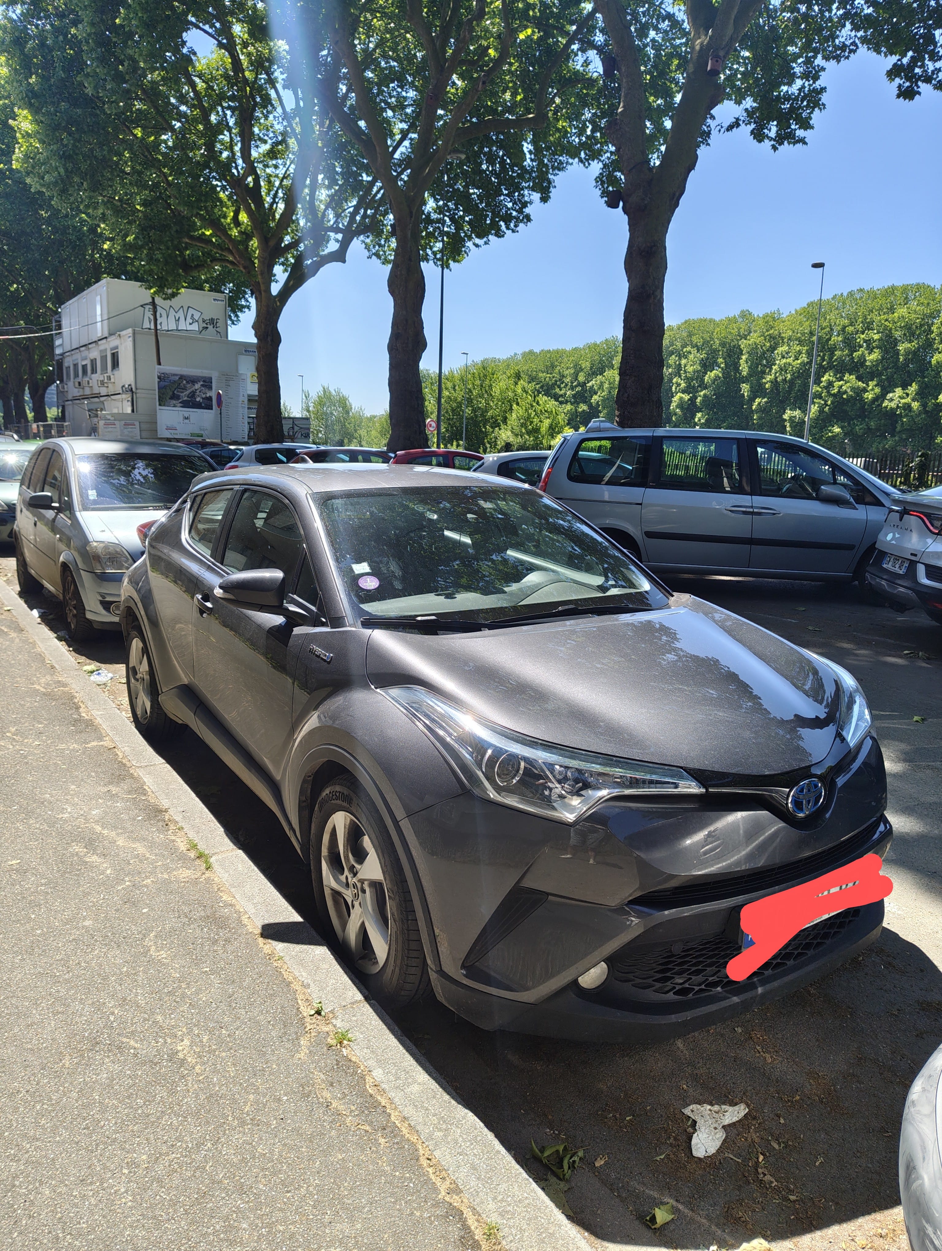 Toyota C-HR Hybrid, 2019, Essence 95 / Électrique (hybride), automatique