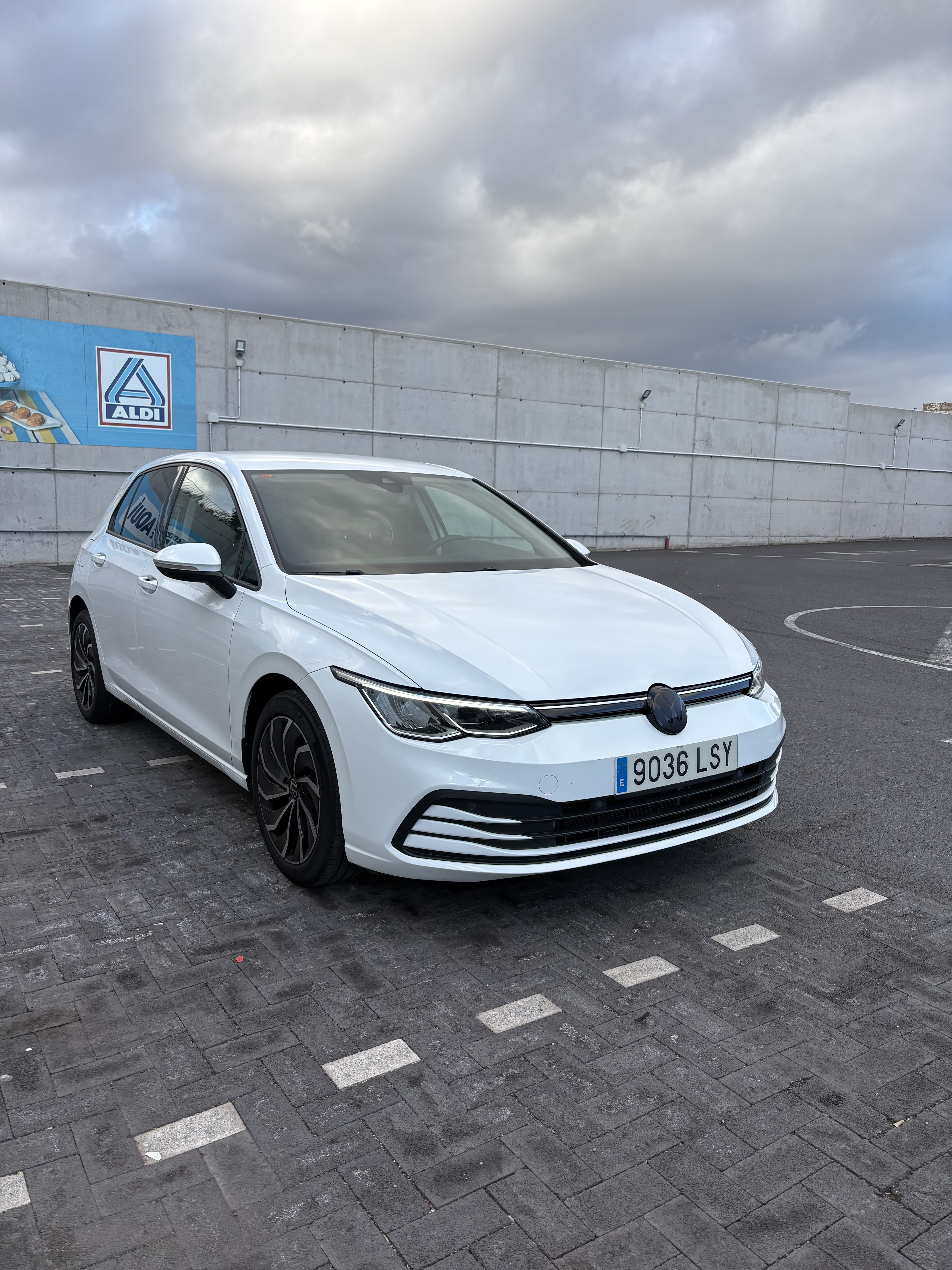 Volkswagen Golf con Aire acondicionado