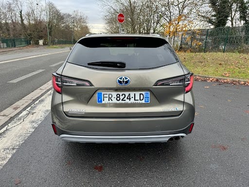 Toyota Corolla Break Hybride avec Entrée audio / iPod