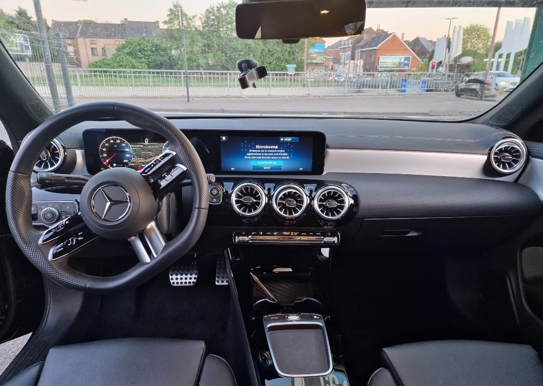 Mercedes-Benz Classe A 180 avec Audio Bluetooth