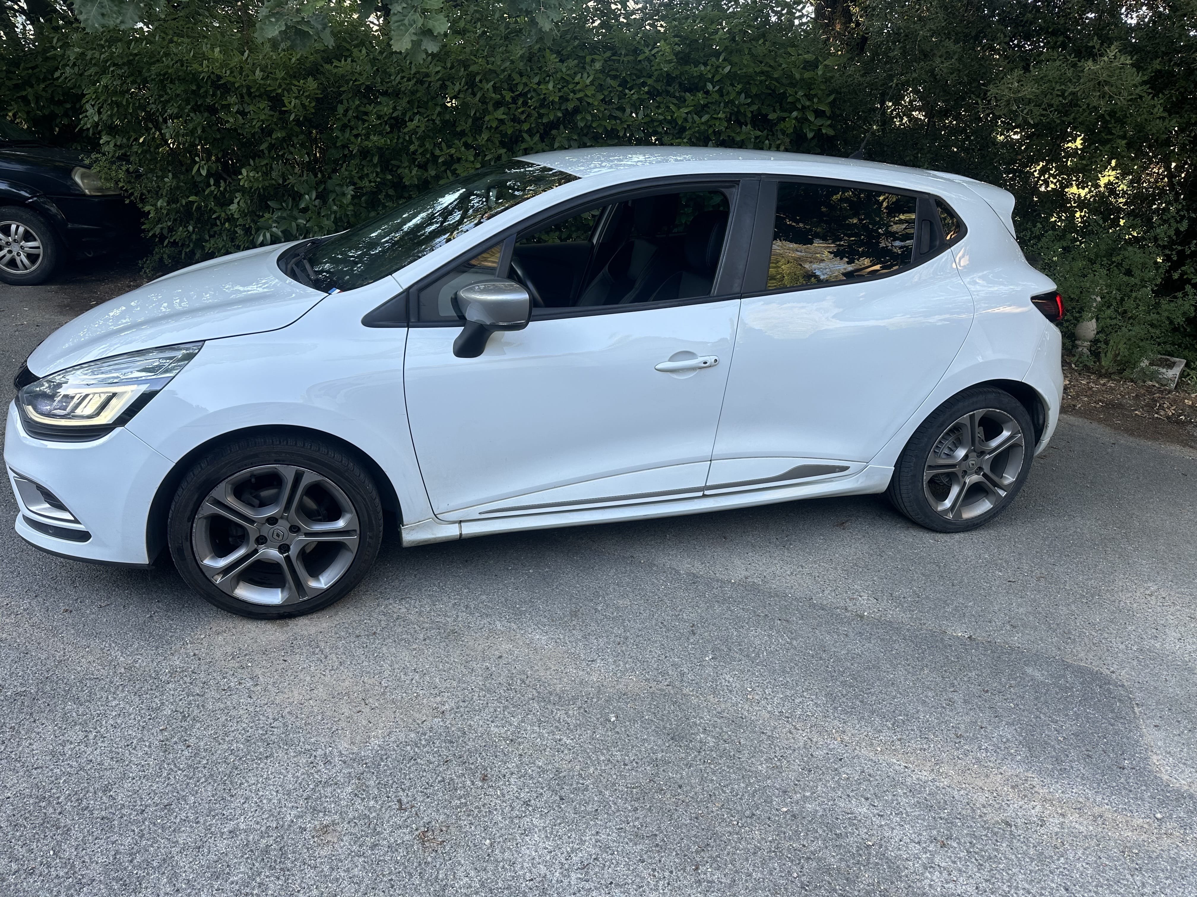 Renault Clio avec Climatisation
